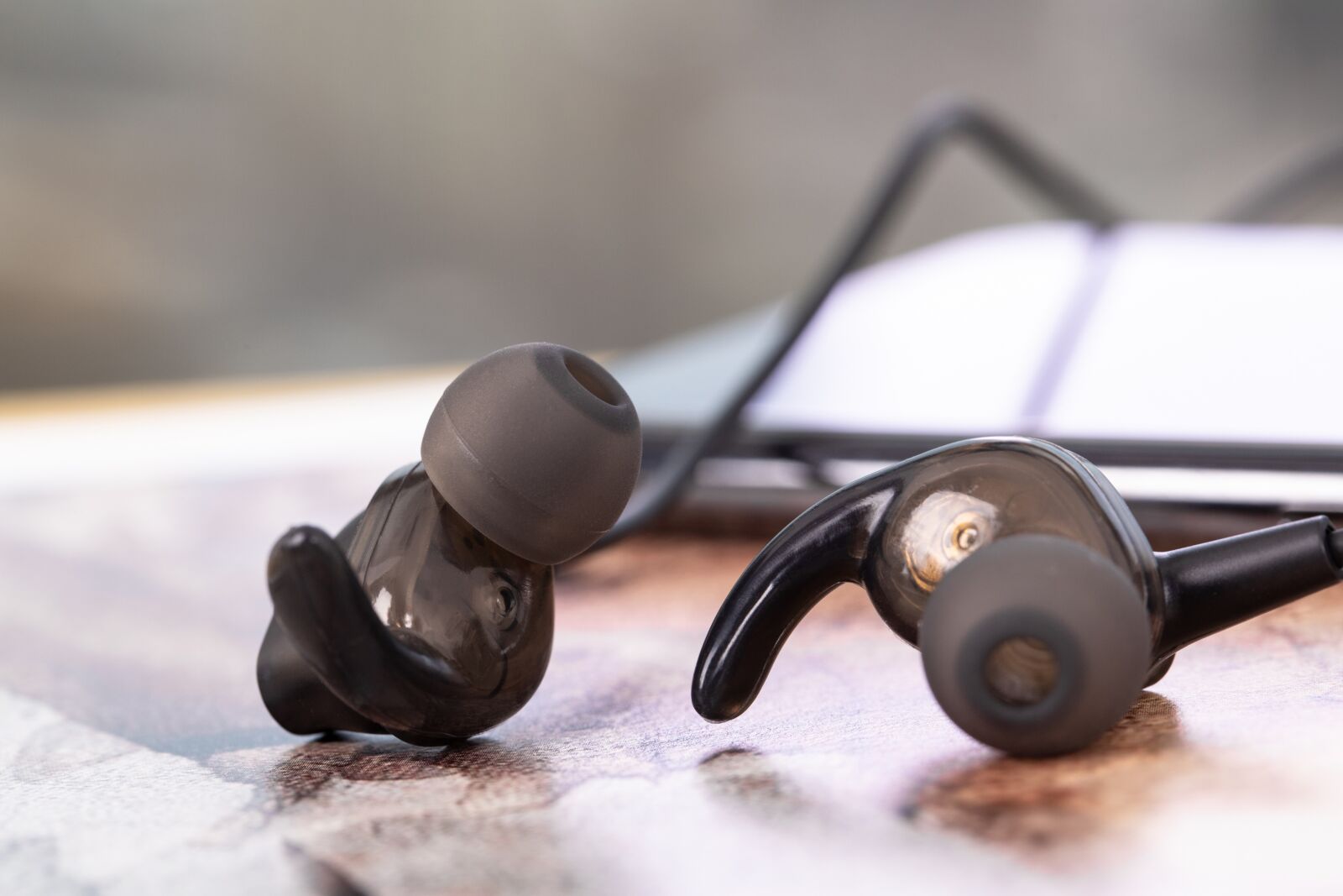 Canon EF 100mm F2.8L Macro IS USM sample photo. Headphones, soundpeats, bluetooth photography