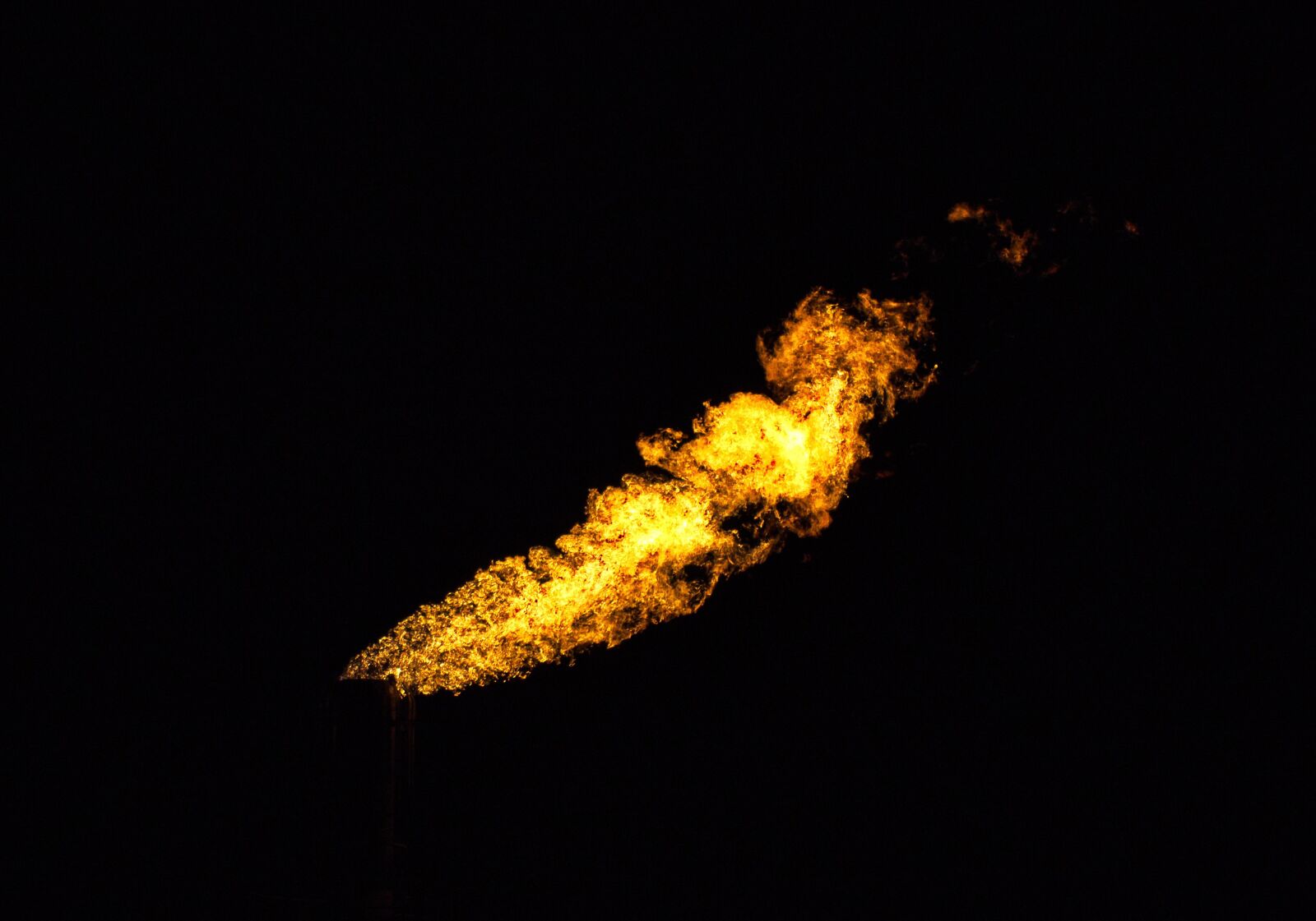 Canon EOS 80D + Canon EF 70-200mm F2.8L IS II USM sample photo. Fire, flame, burn photography