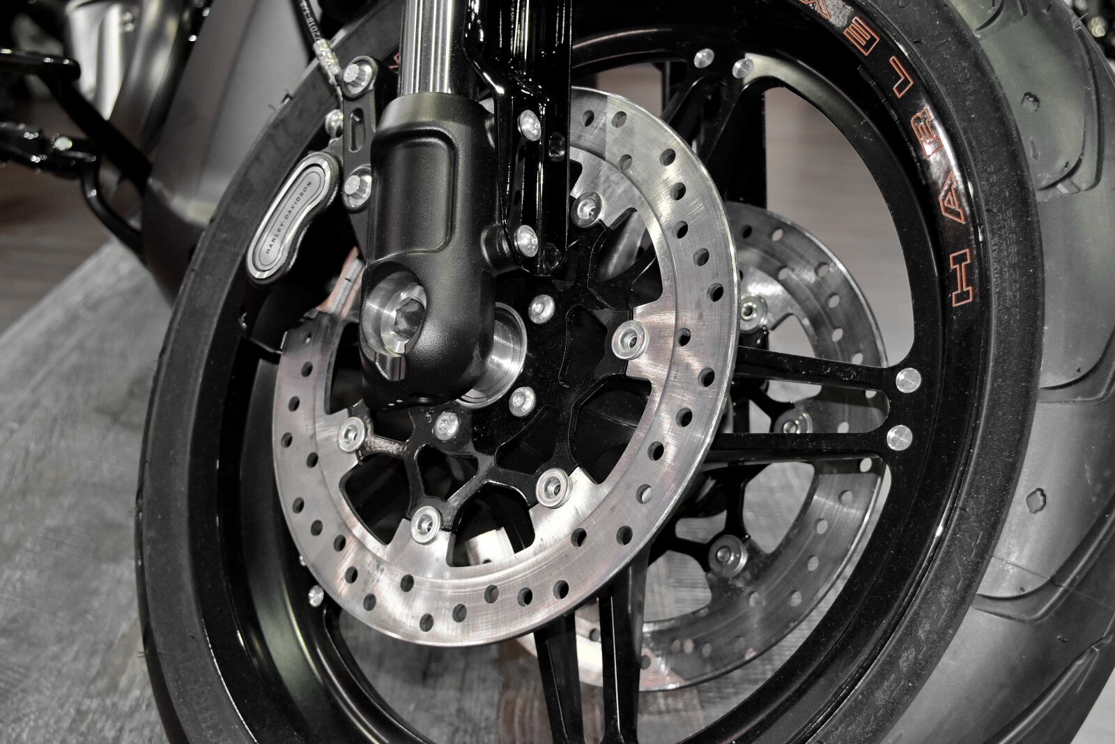 Nikon D5500 sample photo. Brake, chrome, motorcycle, stainless photography