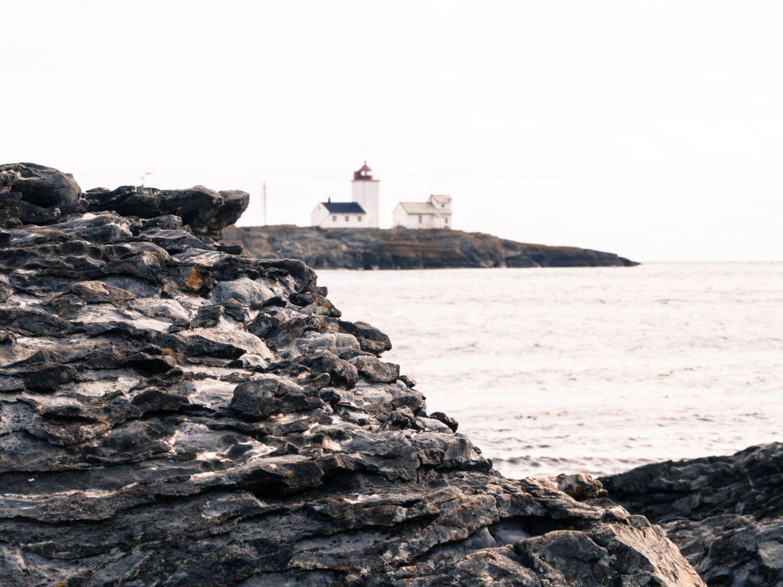 Panasonic Lumix DMC-GH4 sample photo. Beach, island, lighthouse, ocean photography