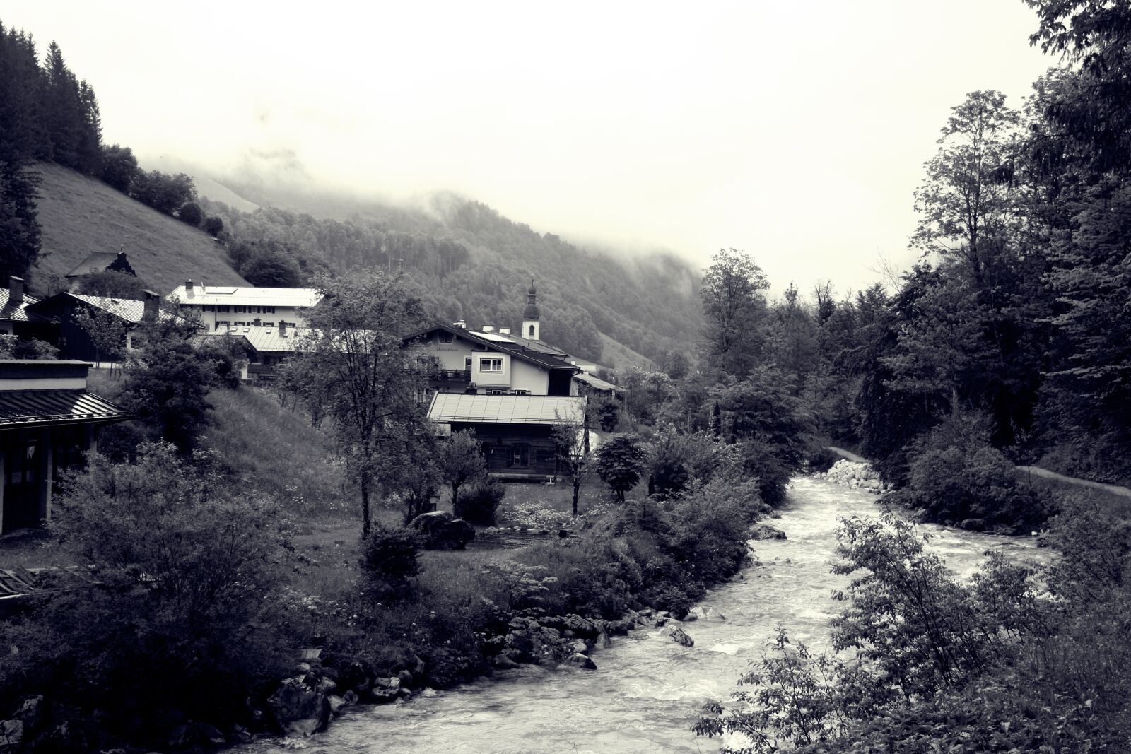 Canon EOS 1000D (EOS Digital Rebel XS / EOS Kiss F) sample photo. Fog, upper bavaria, berchtesgadener photography