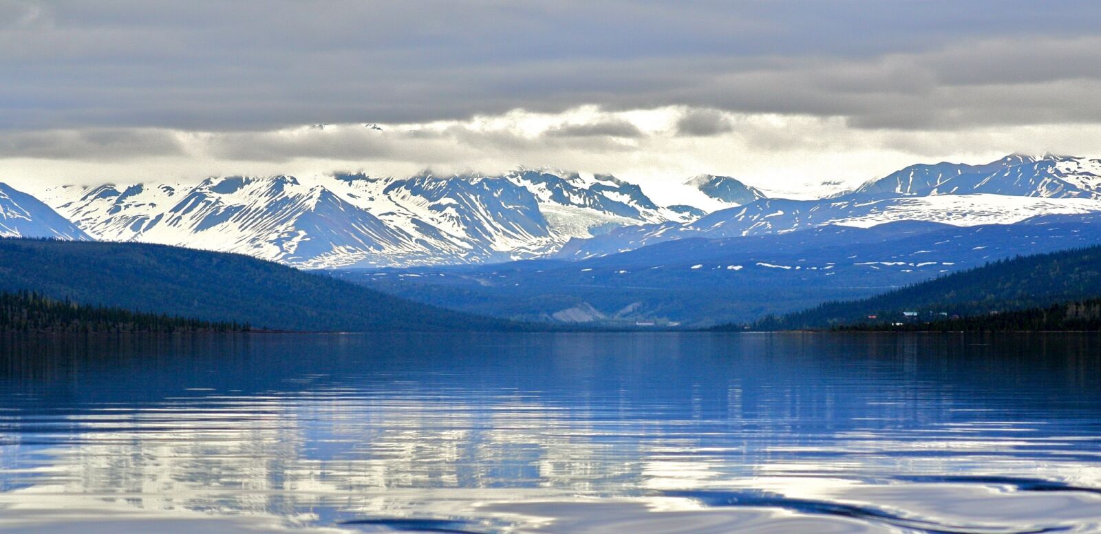 Canon EOS 350D (EOS Digital Rebel XT / EOS Kiss Digital N) sample photo. Landscape, mountains, snow photography