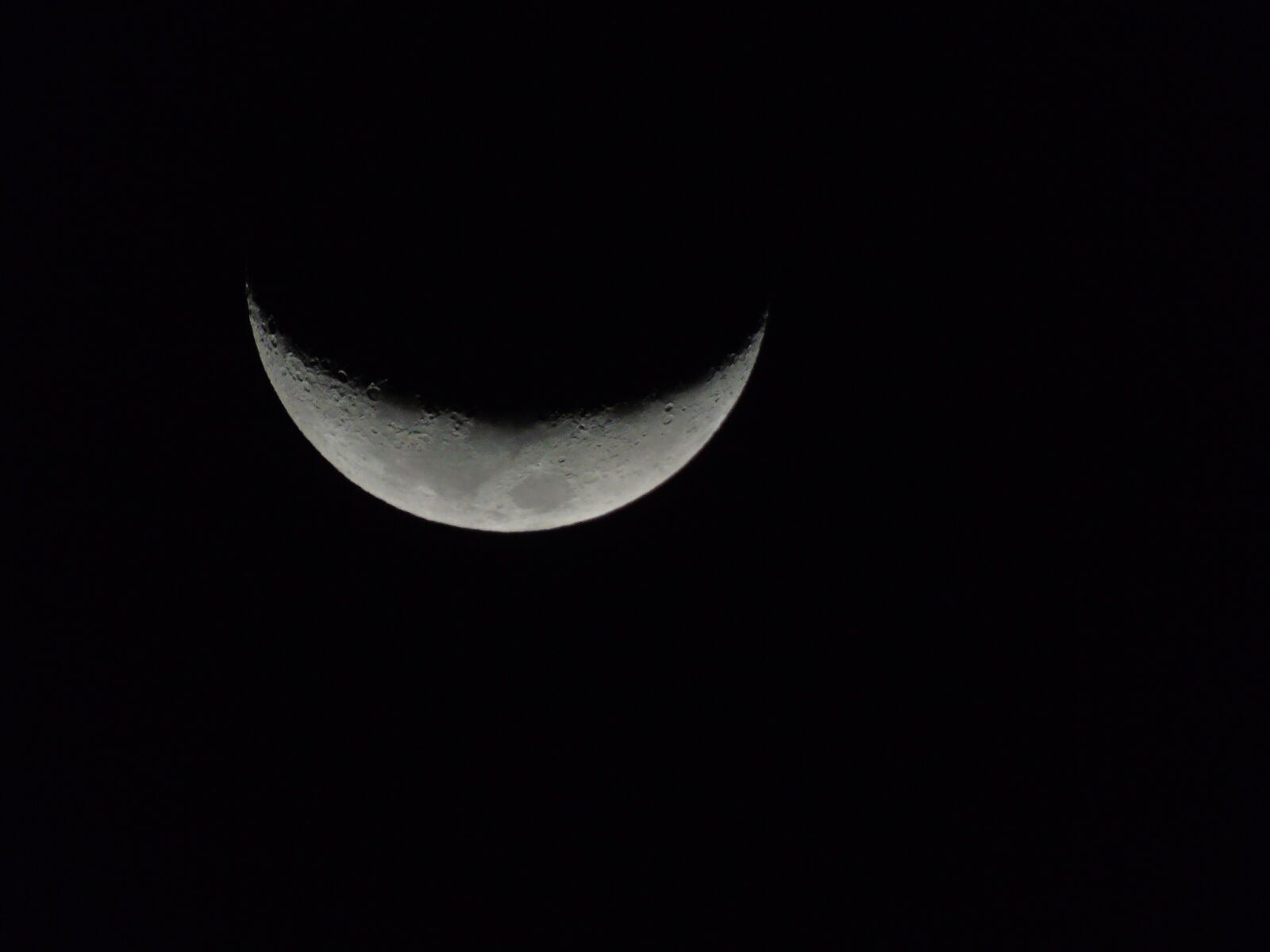 Sony Cyber-shot DSC-H400 sample photo. Crescent, moon, moon photography