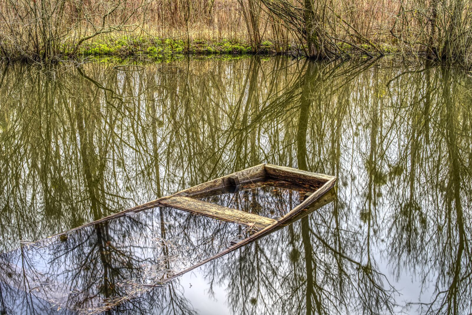 Sony a6000 + Sony E 35mm F1.8 OSS sample photo. Boat, rowing boat, paddle photography