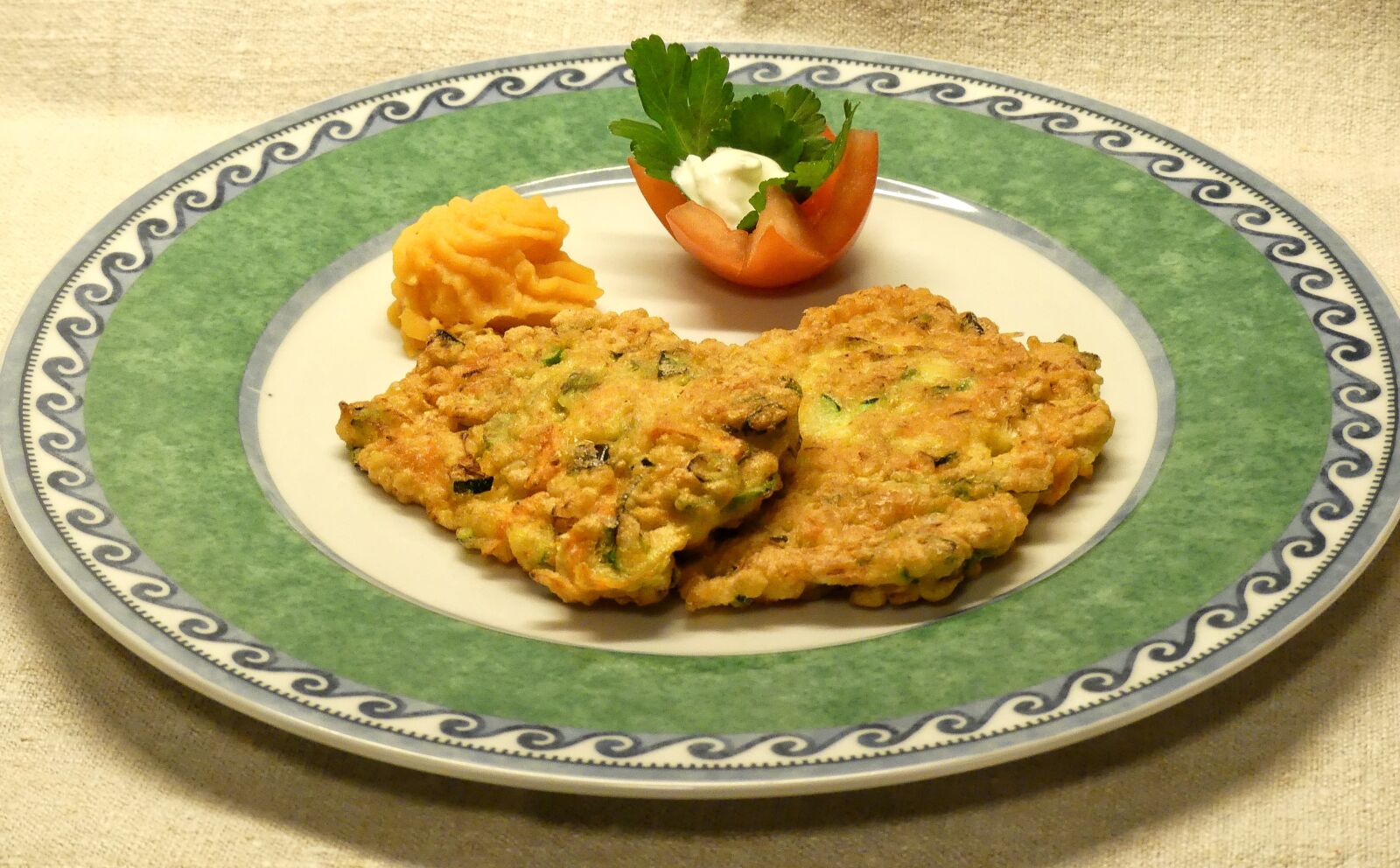 Panasonic Lumix DMC-FZ300 sample photo. Food, vegetarian, vegetables photography