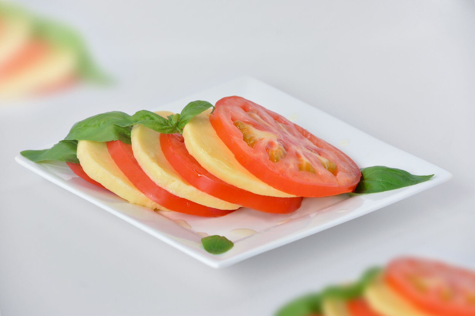 Nikon D7100 sample photo. Salad, tomato, basil photography