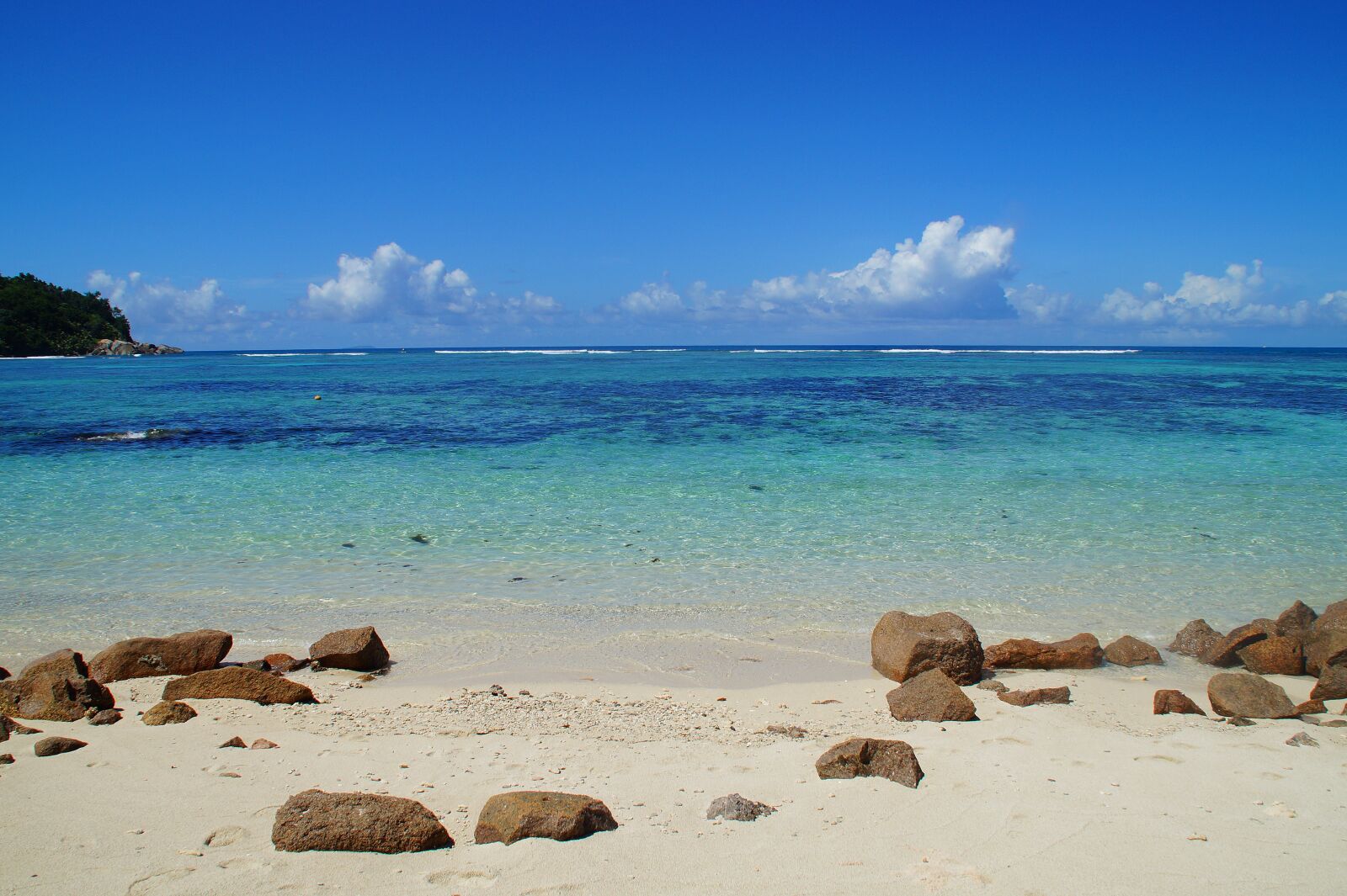 Sony DT 18-200mm F3.5-6.3 sample photo. Sea, beach, ocean photography