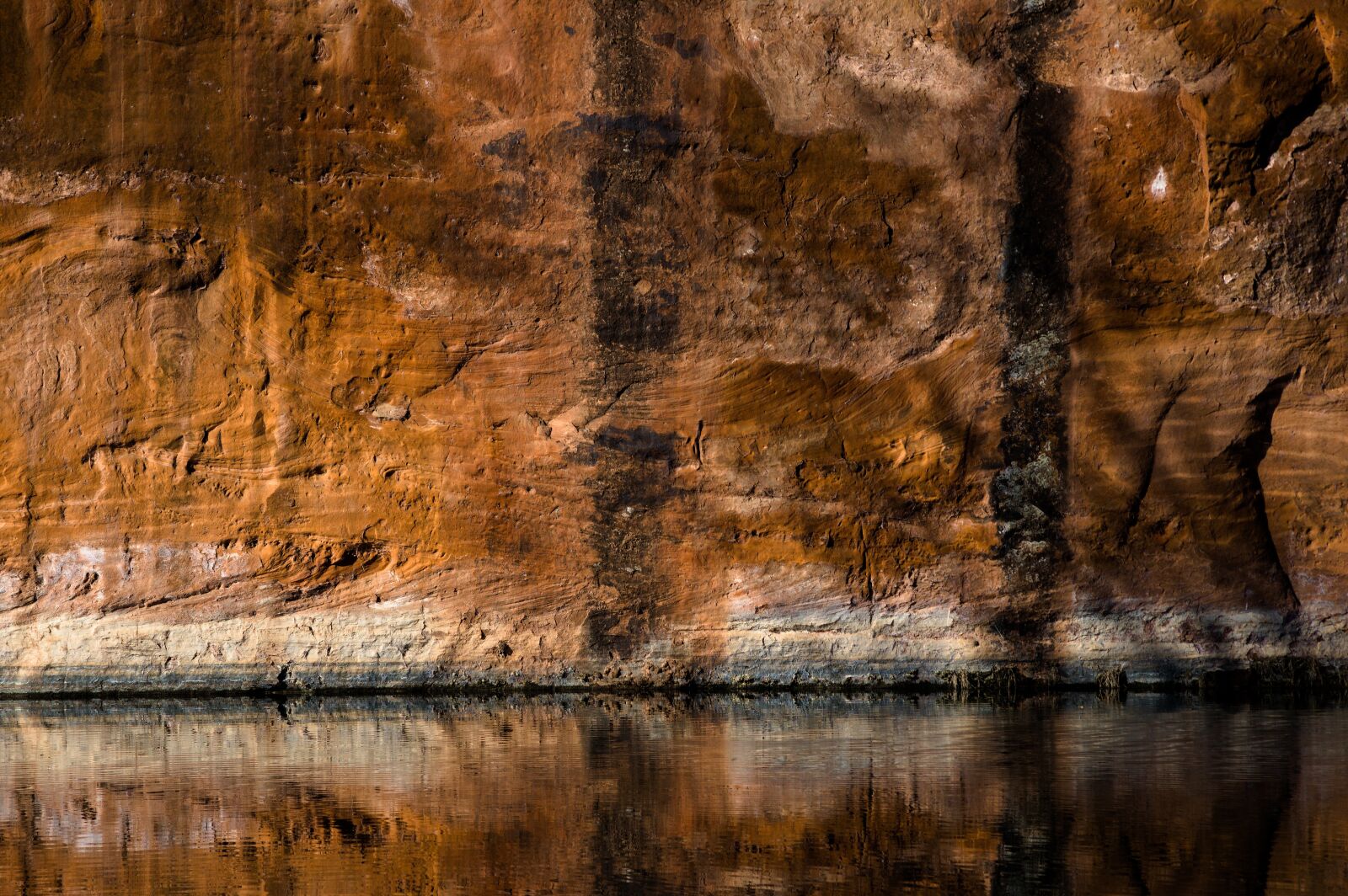 Sony DT 18-135mm F3.5-5.6 SAM sample photo. Utah, water, wall photography