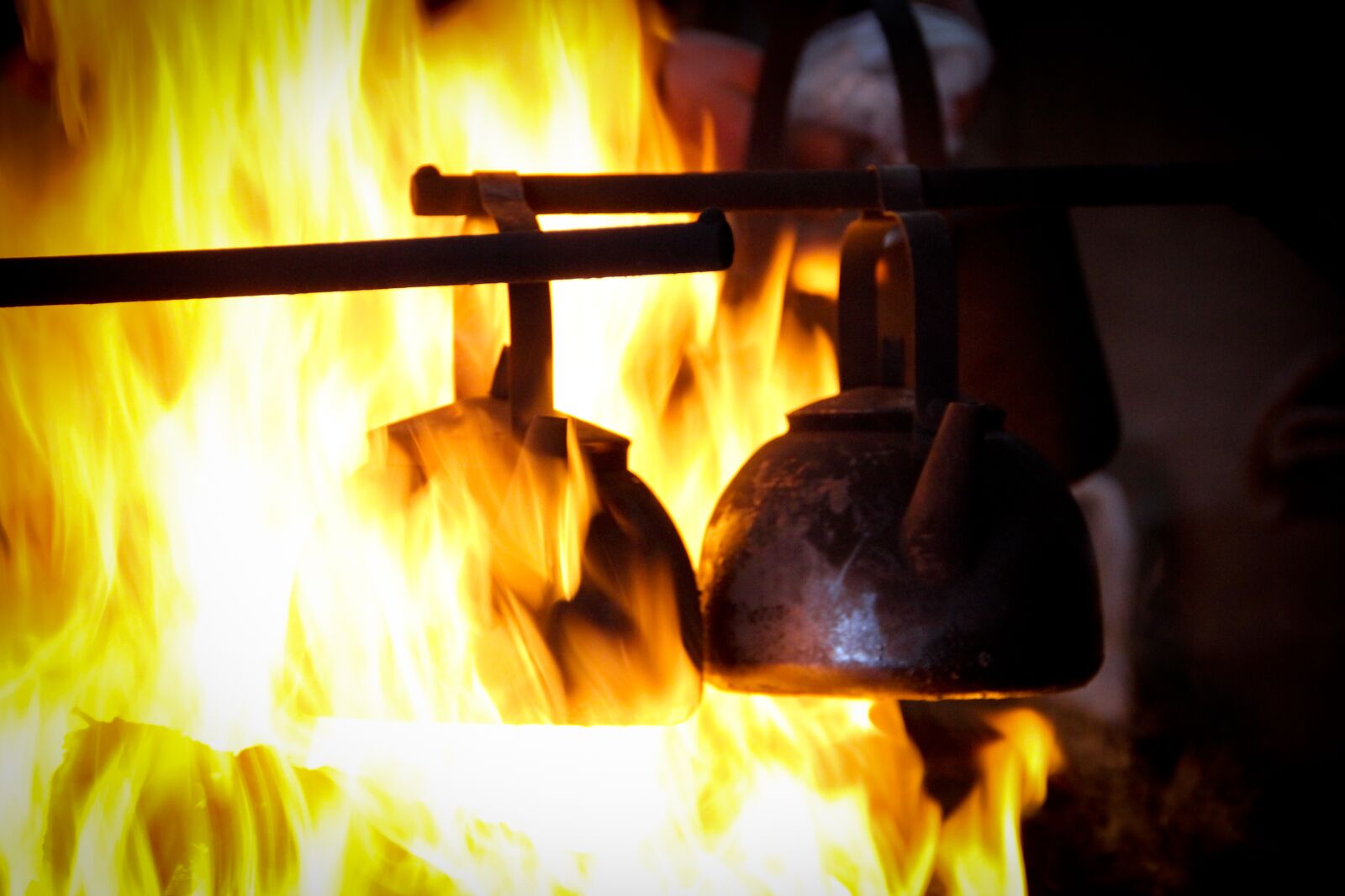 Canon EF-S 18-135mm F3.5-5.6 IS sample photo. Finland, fire, hut photography