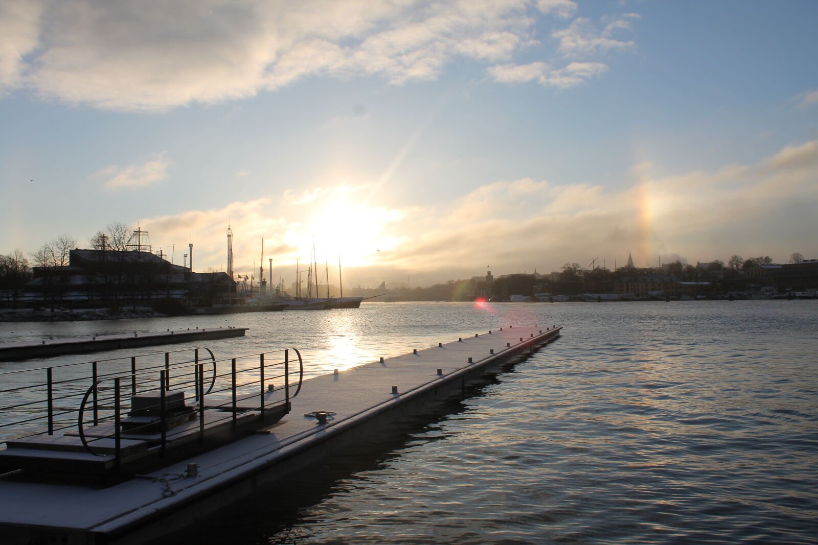 Canon EOS 1100D (EOS Rebel T3 / EOS Kiss X50) sample photo. Evening, sun photography