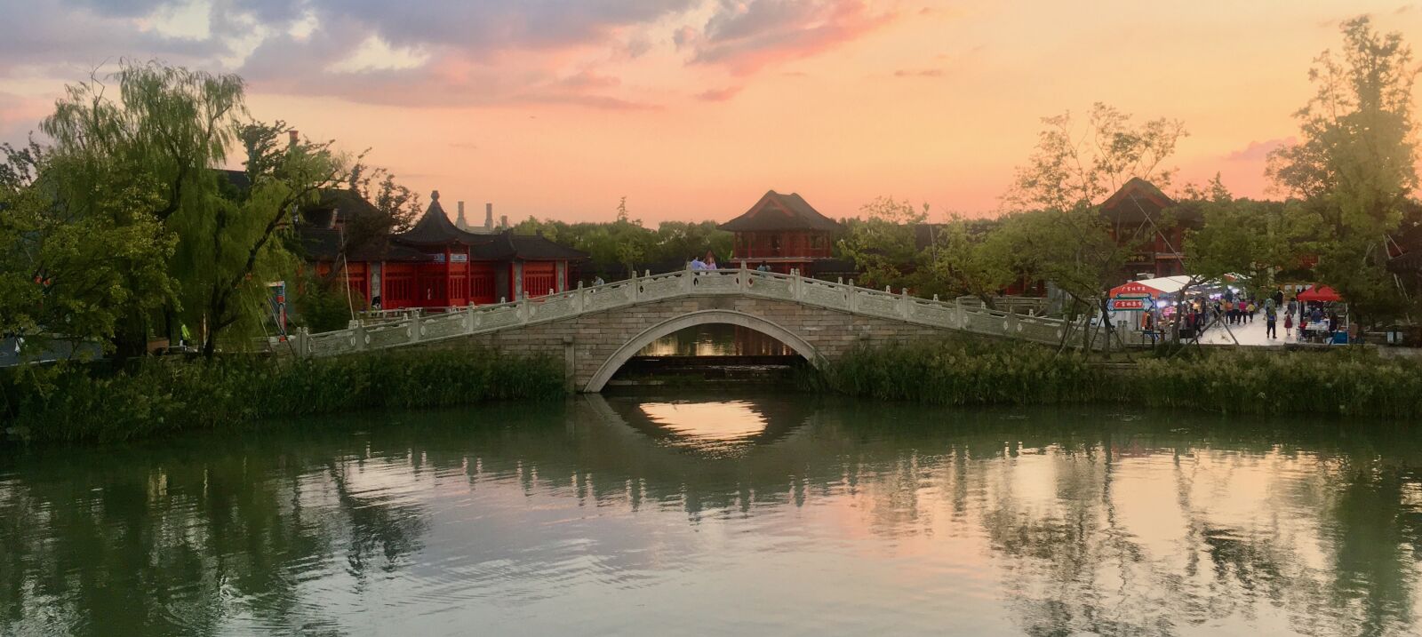 iPhone 6s back camera 4.15mm f/2.2 sample photo. China, bridge, traditional photography