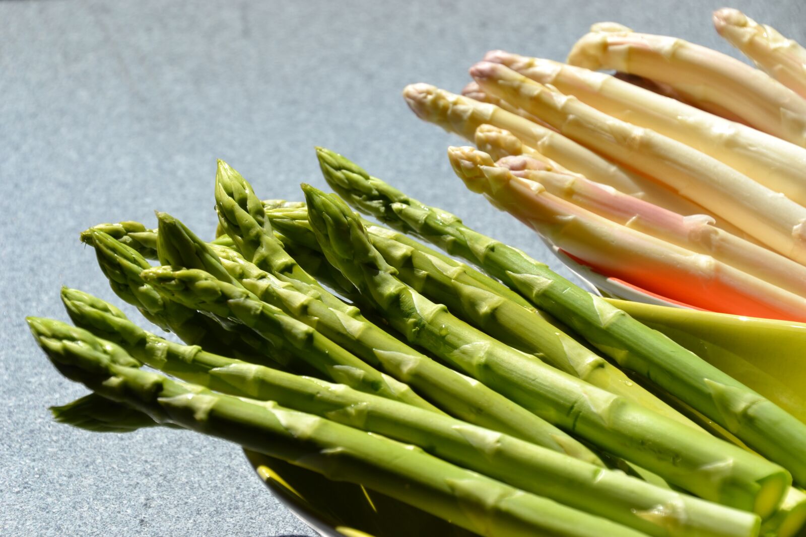 Nikon D3100 sample photo. Asparagus, white, green photography