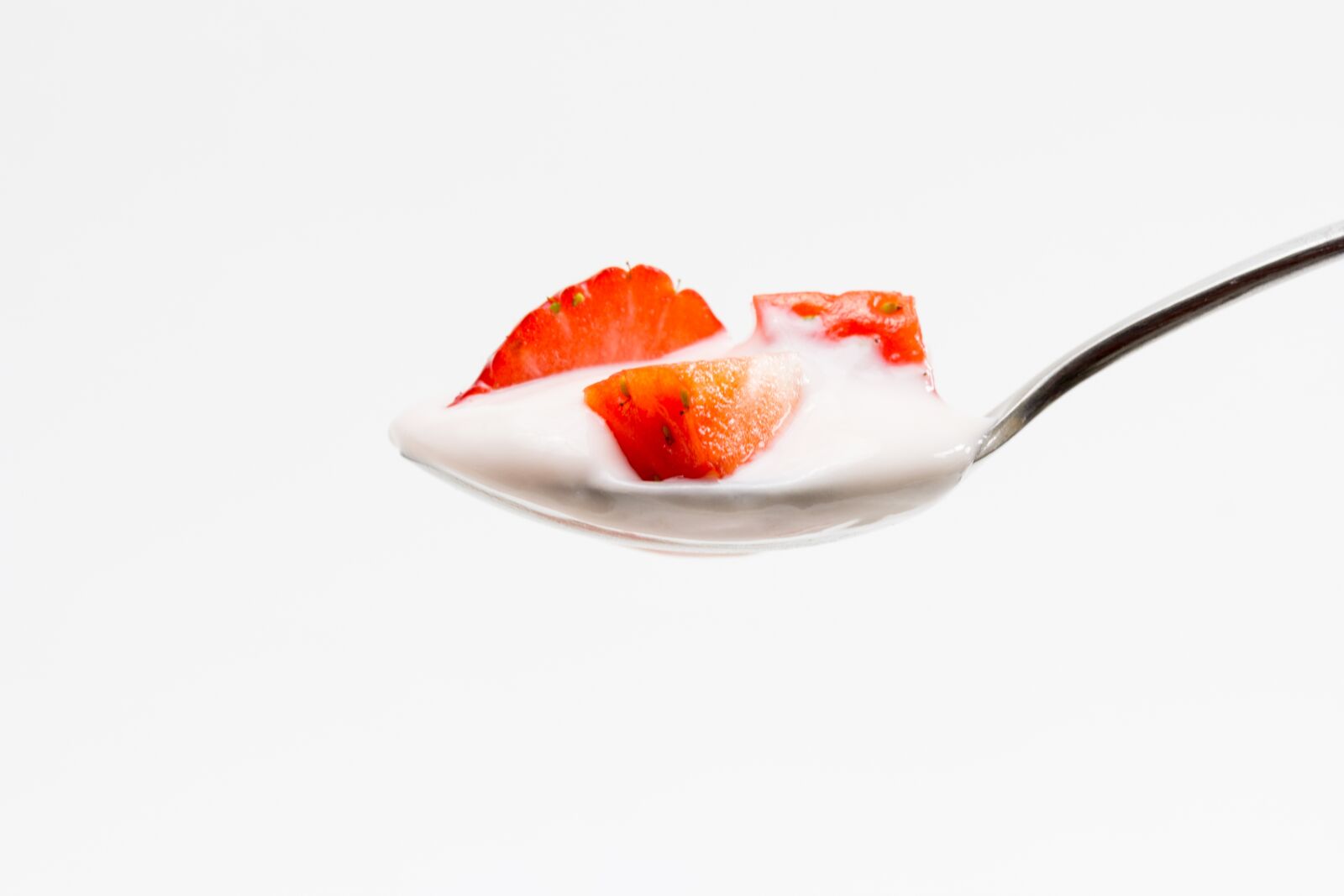 Canon EF-S 60mm F2.8 Macro USM sample photo. Tablespoon, yogurt, strawberry photography
