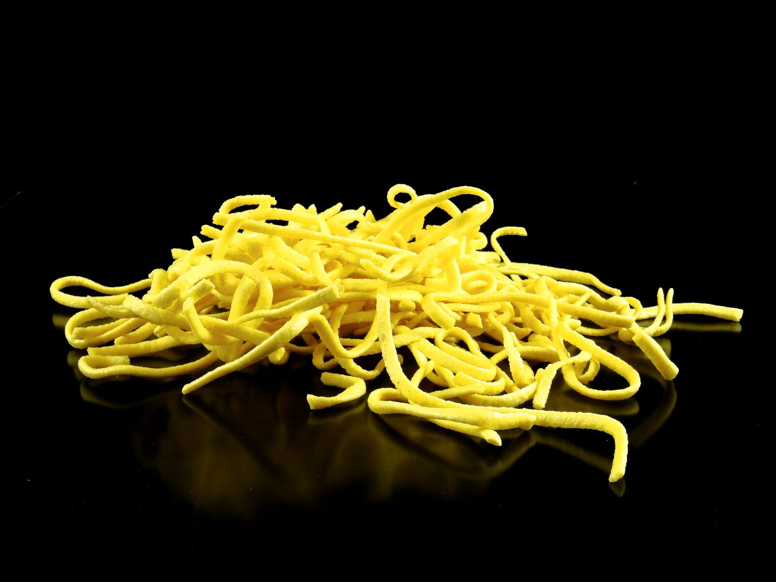 Nikon Coolpix P900 sample photo. Noodles, spätzle, dessert photography