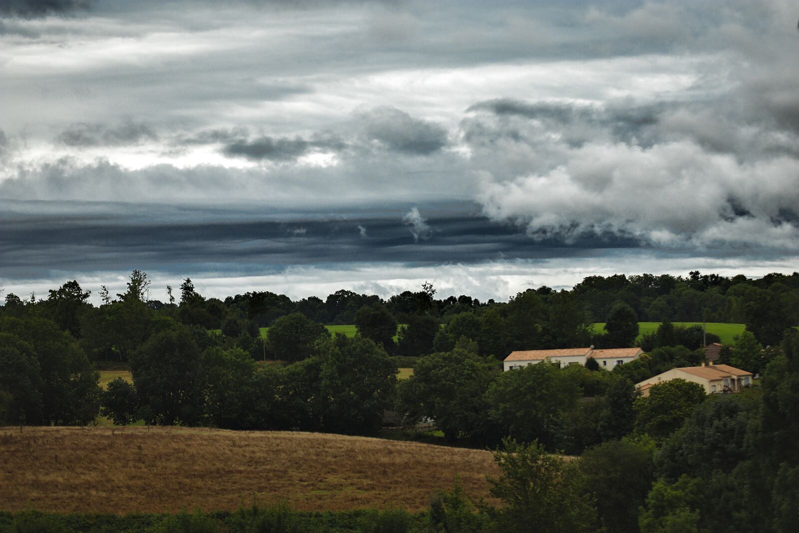 Canon EOS 80D sample photo. Sky, threatening, grey photography