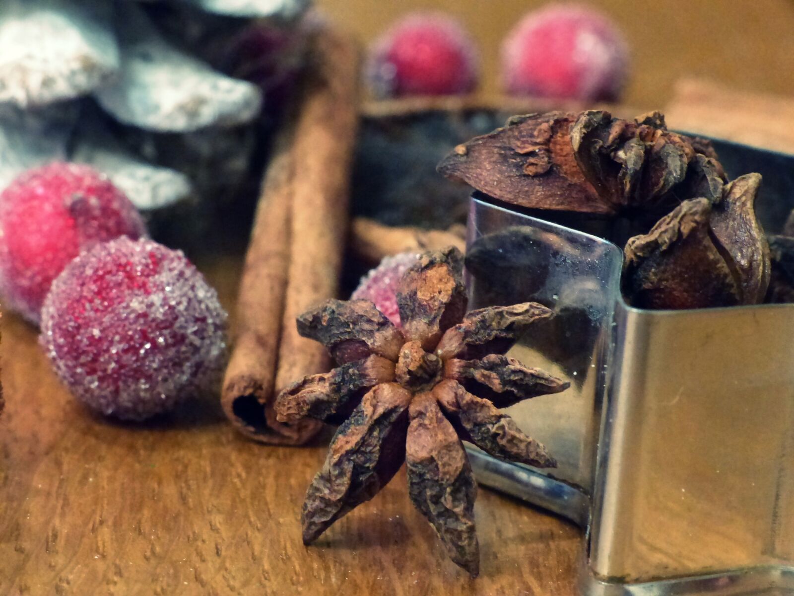 Panasonic Lumix DMC-FZ200 sample photo. Star anise, bake, christmas photography