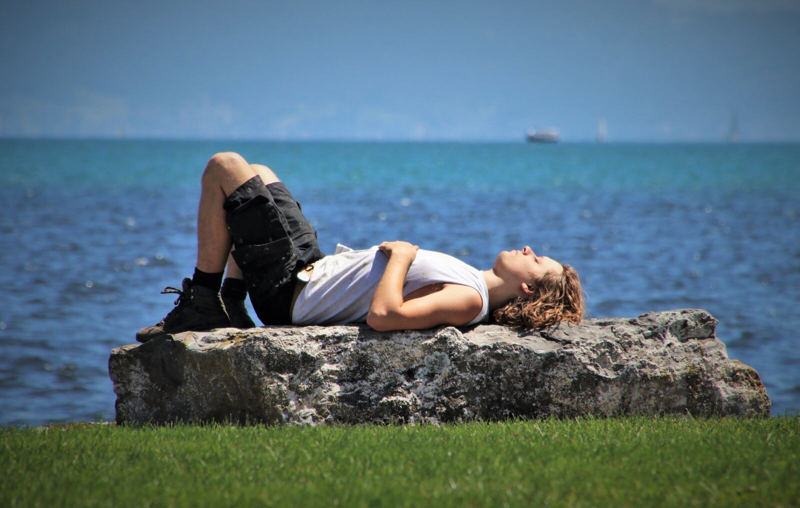 Canon EOS 80D sample photo. Relaxation, sunny day, beach photography