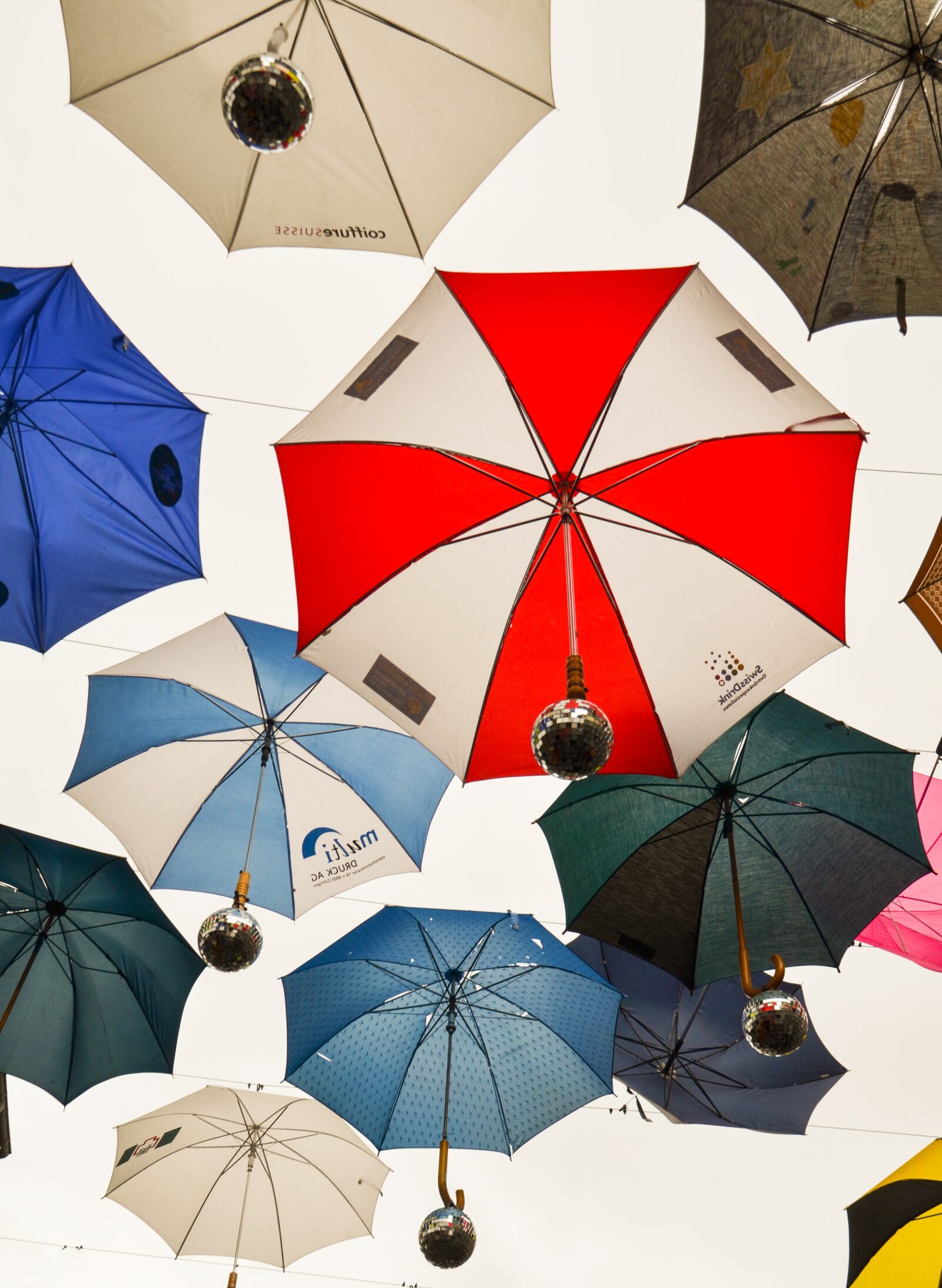 Nikon D7000 sample photo. Umbrella, protection, rainy weather photography