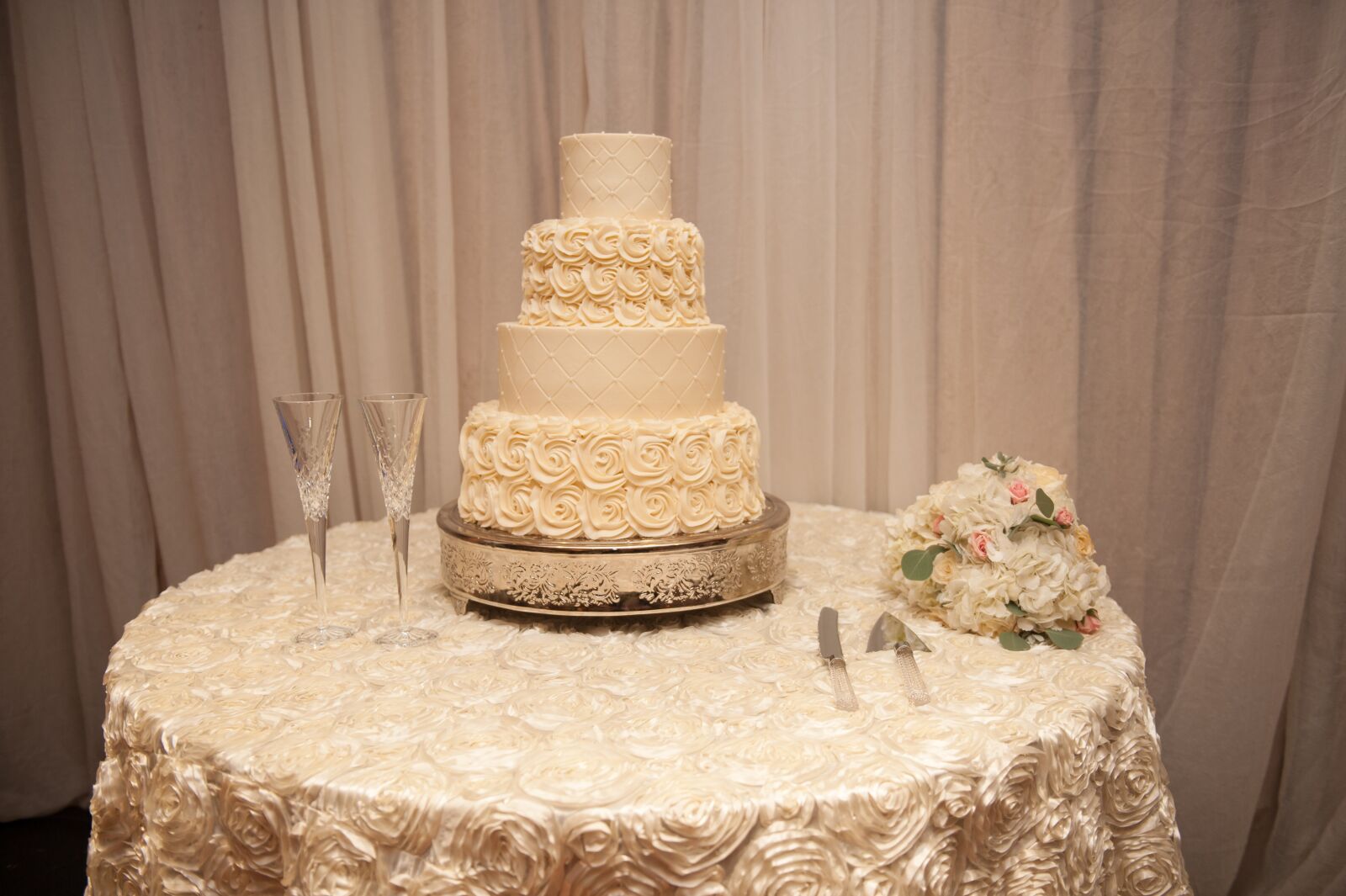 Nikon D700 sample photo. Wedding reception, wedding cake photography