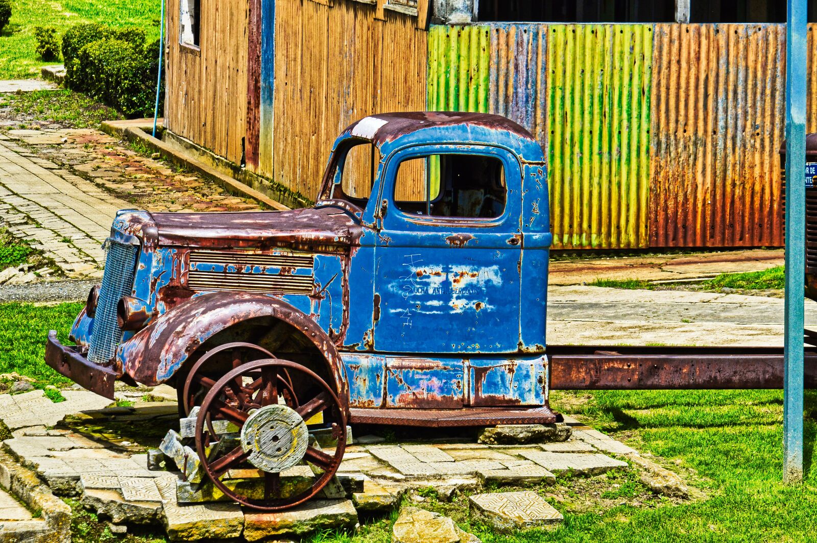 Nikon D3200 sample photo. Cartago, costa rica, abandoned photography
