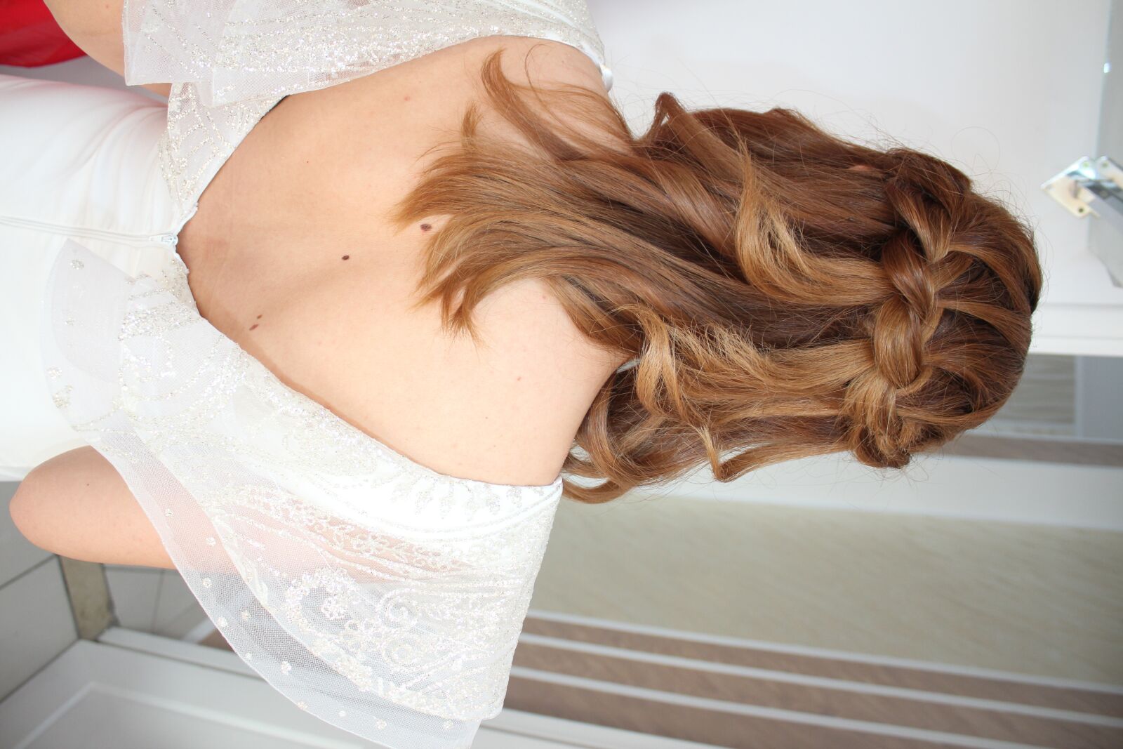 Canon EOS 600D (Rebel EOS T3i / EOS Kiss X5) sample photo. Hair, hairstyle, bride photography