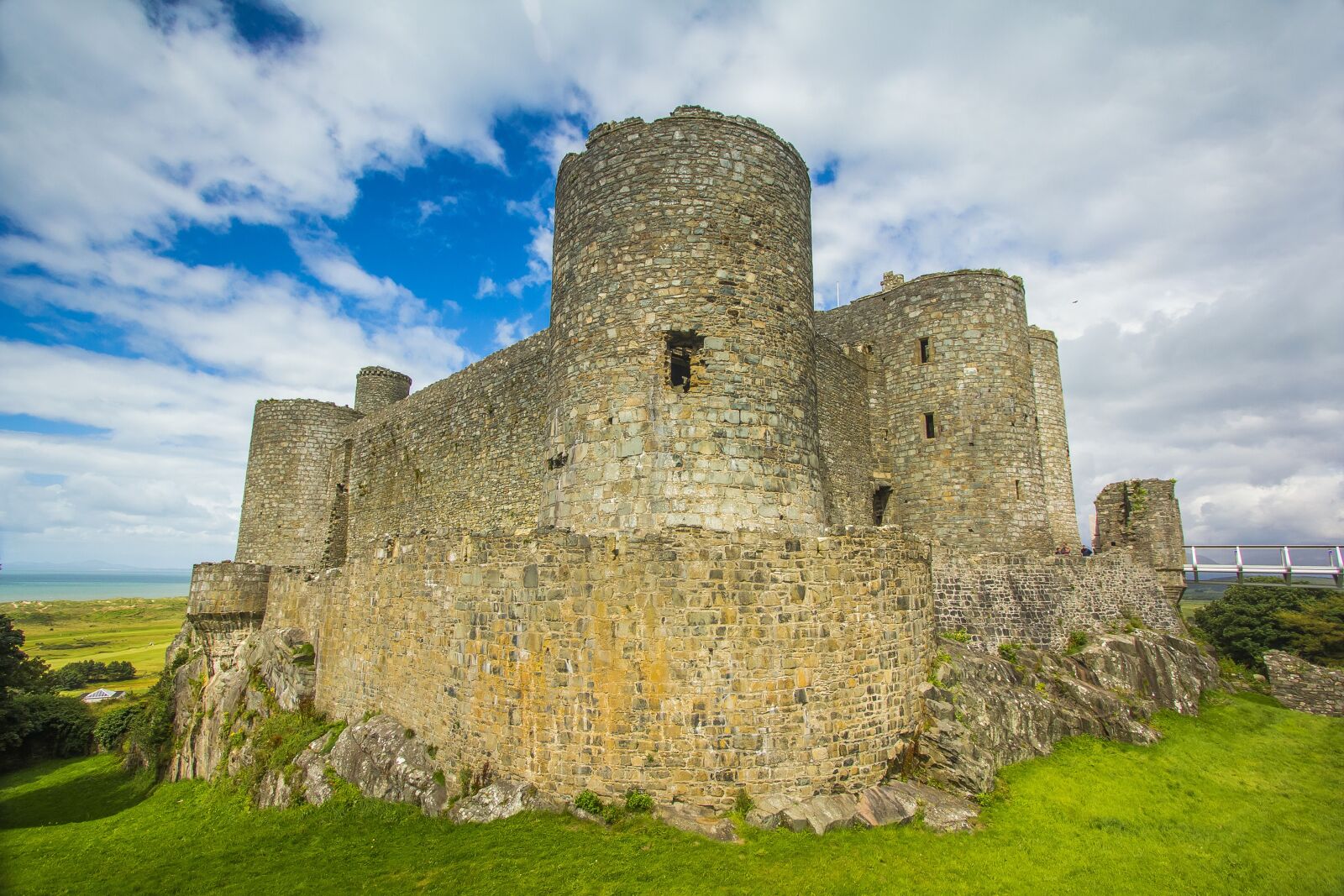 Canon EOS 60D sample photo. Harlech castle, historical monument photography