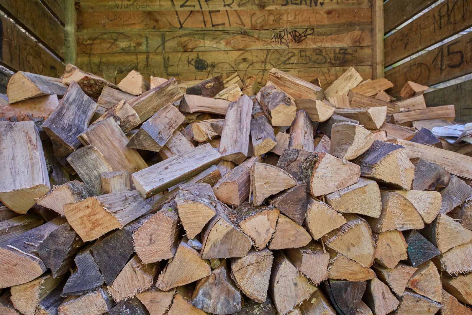 Nikon D500 sample photo. Wood, firewood, grilling photography