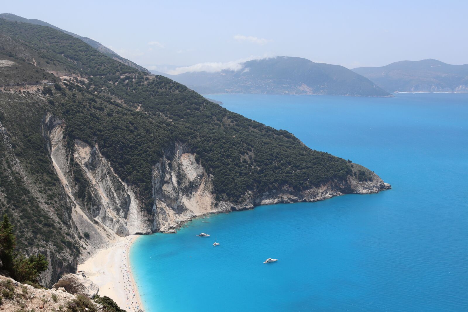 Canon EOS 200D (EOS Rebel SL2 / EOS Kiss X9) sample photo. Myrthos beach, kefalonia, greece photography