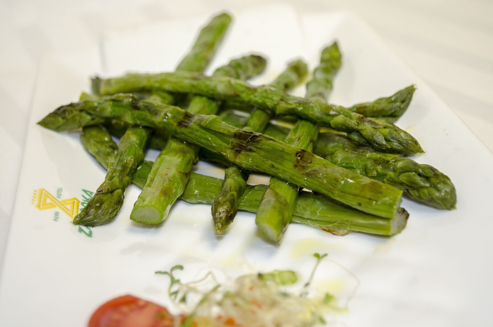 Nikon D5100 sample photo. Asparagus, jasper, vegetables photography