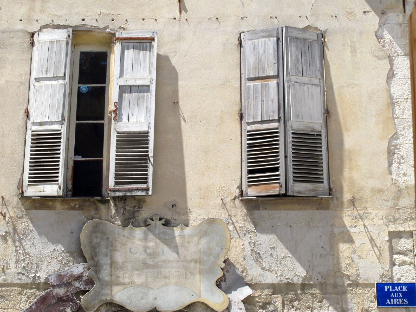Canon PowerShot G12 sample photo. Windows, france, grasse photography