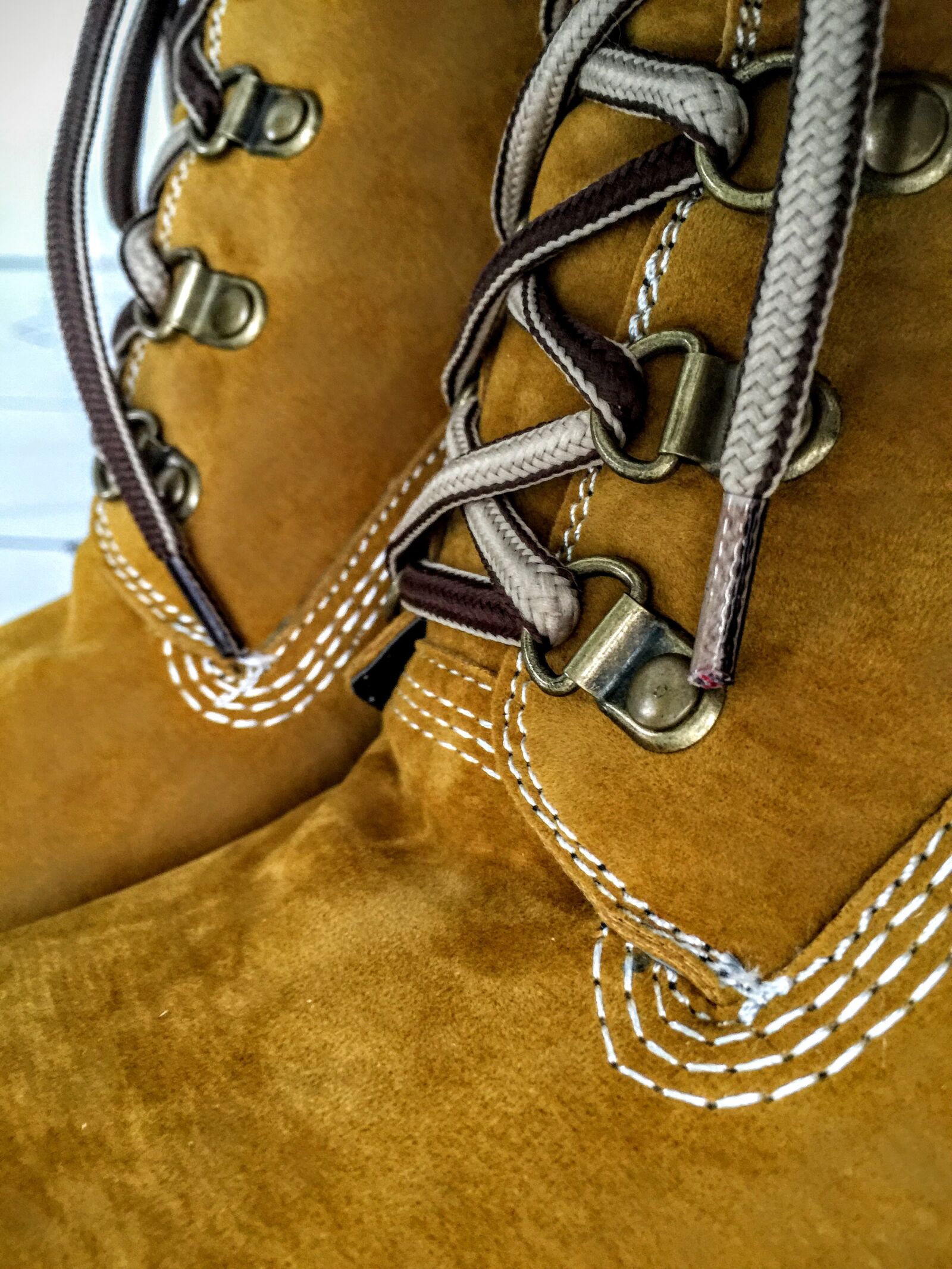 iPhone 6 Plus back camera 4.15mm f/2.2 sample photo. Stilettos, paragraph, hochhackig photography