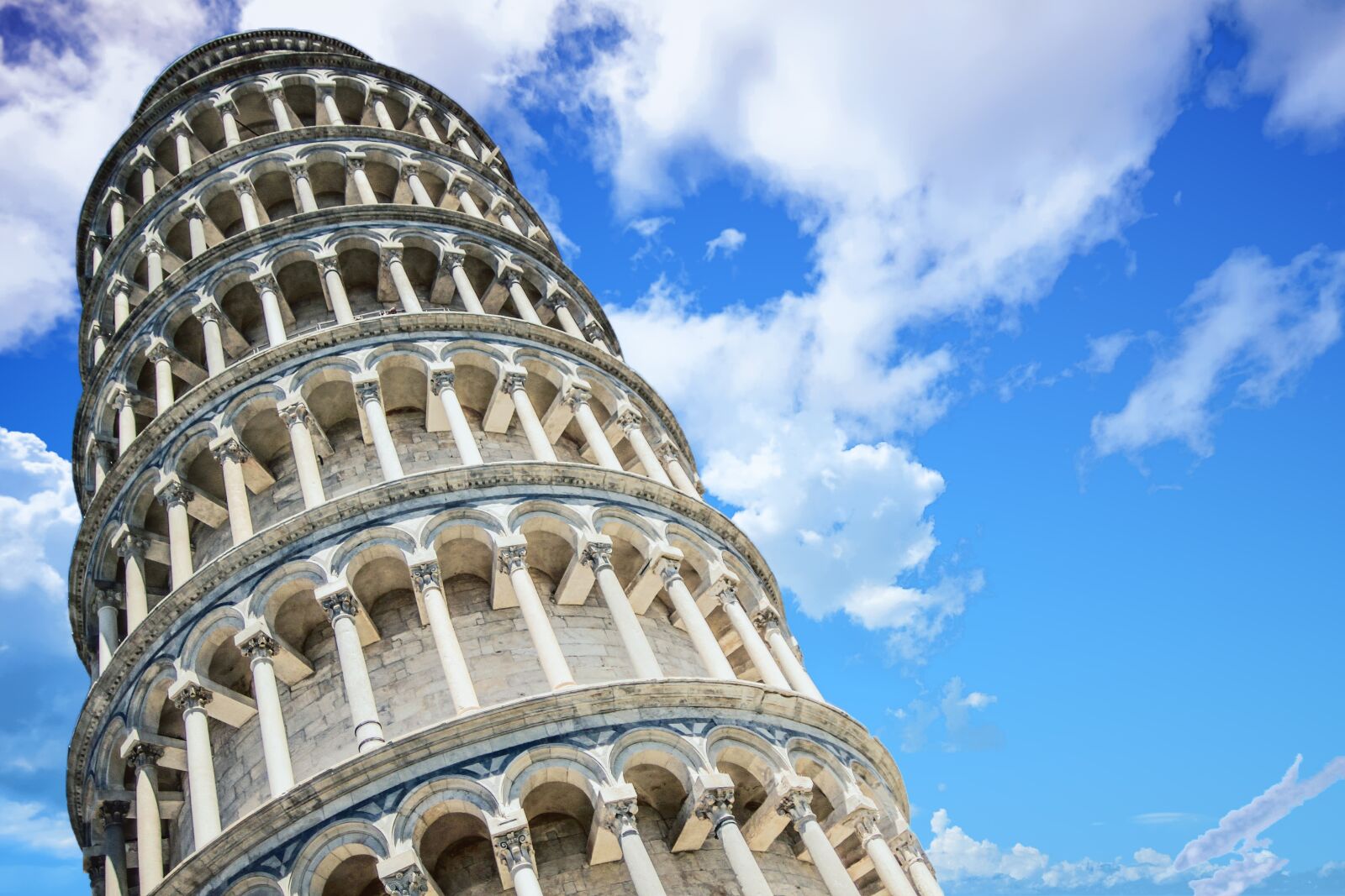 Canon EOS 500D (EOS Rebel T1i / EOS Kiss X3) sample photo. Leaning tower of pisa photography