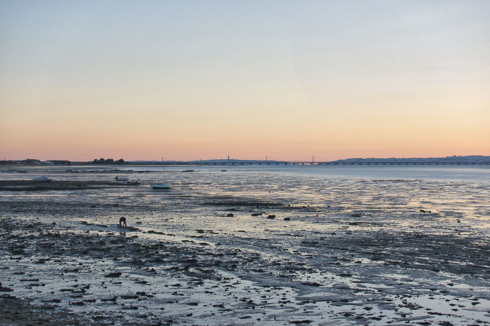 Sony DSC-RX100M5 sample photo. Water, sky, mar photography