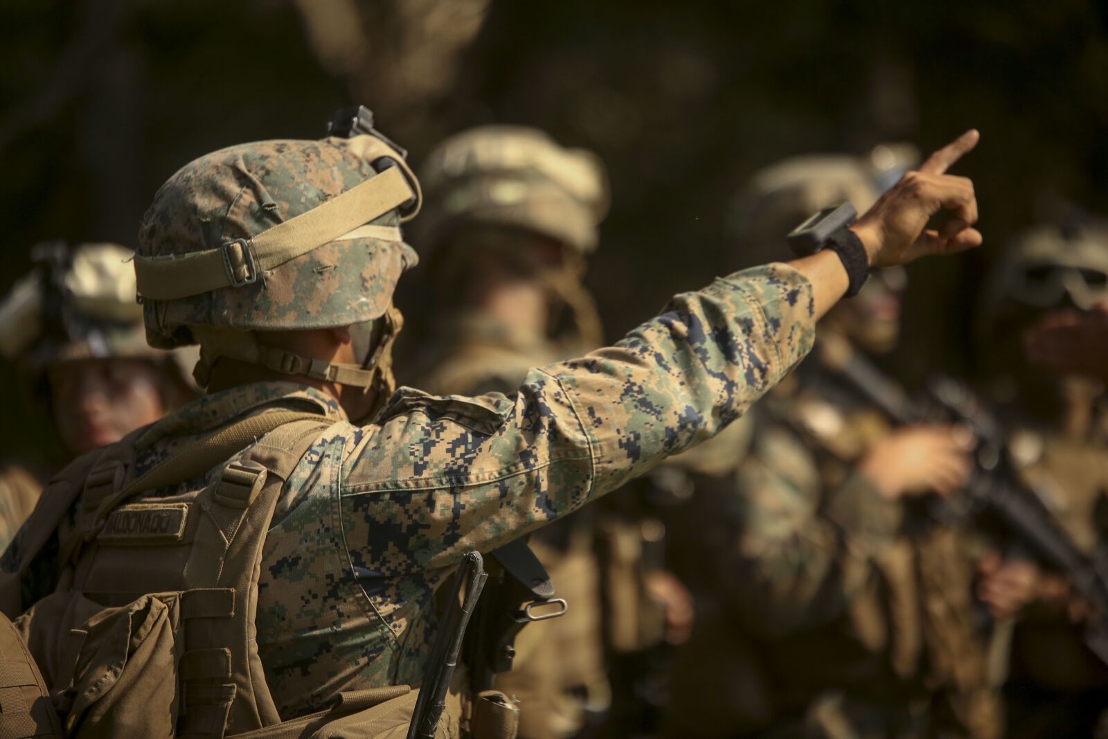 Canon EOS 5D Mark III sample photo. Marines, uniform, camo photography