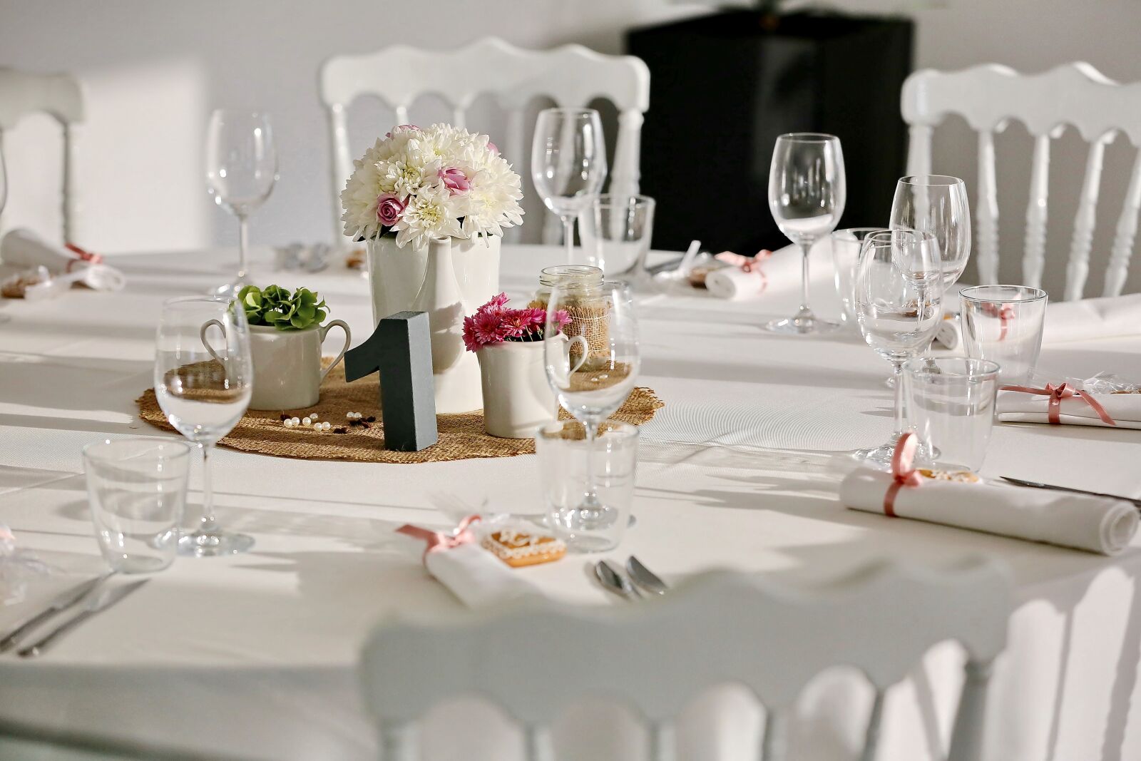 Canon EOS 5D Mark III sample photo. Chairs, cutlery, dining area photography