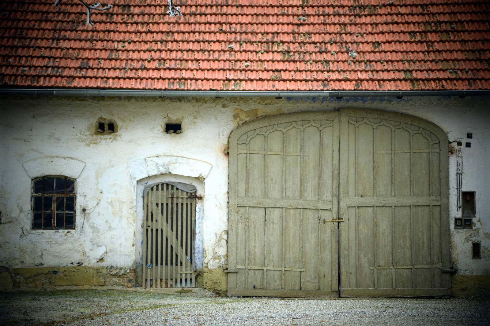 Nikon D3300 sample photo. Old, house, front door photography