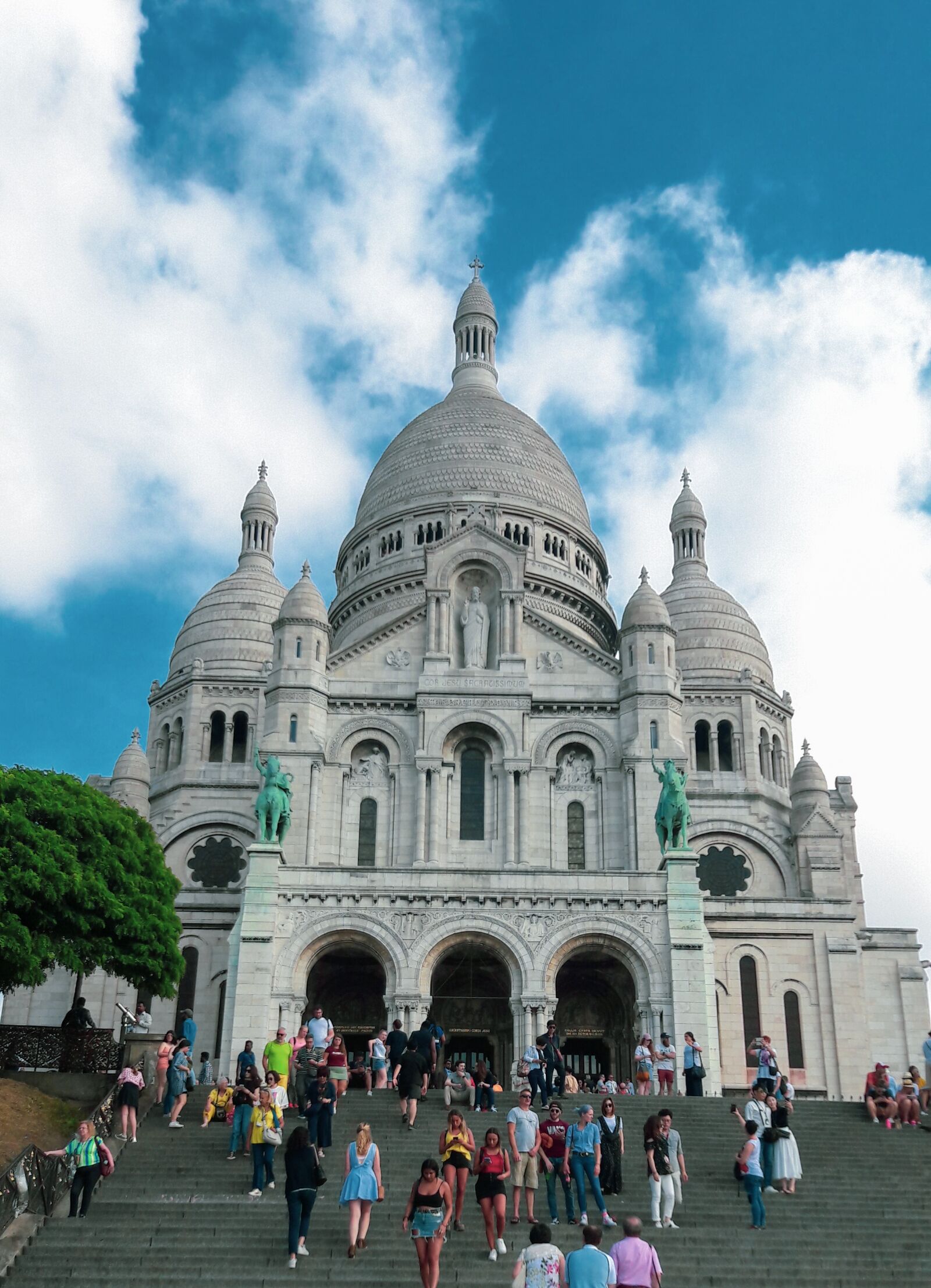 Samsung Galaxy A5(2016) sample photo. France, paris, montmartre photography