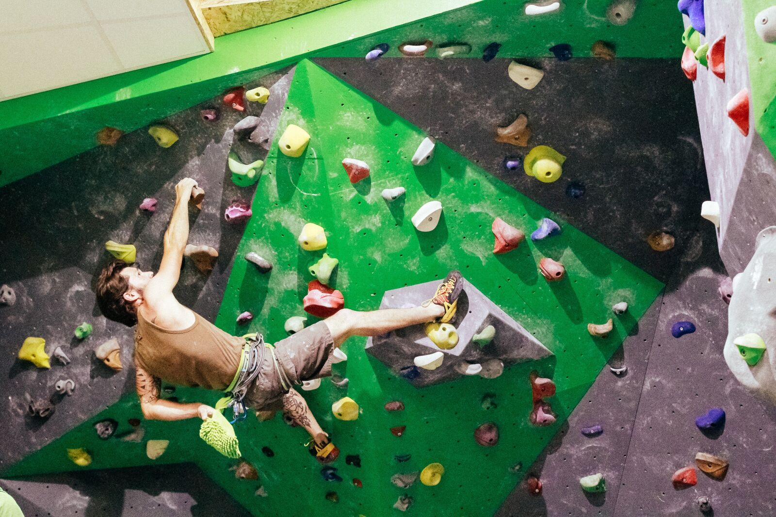 Canon EOS 1200D (EOS Rebel T5 / EOS Kiss X70 / EOS Hi) sample photo. Climbing, sport, block photography