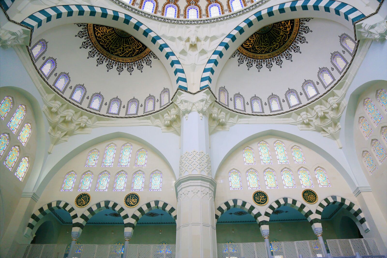 Canon EOS 5D Mark III sample photo. Cami, architecture, islam photography