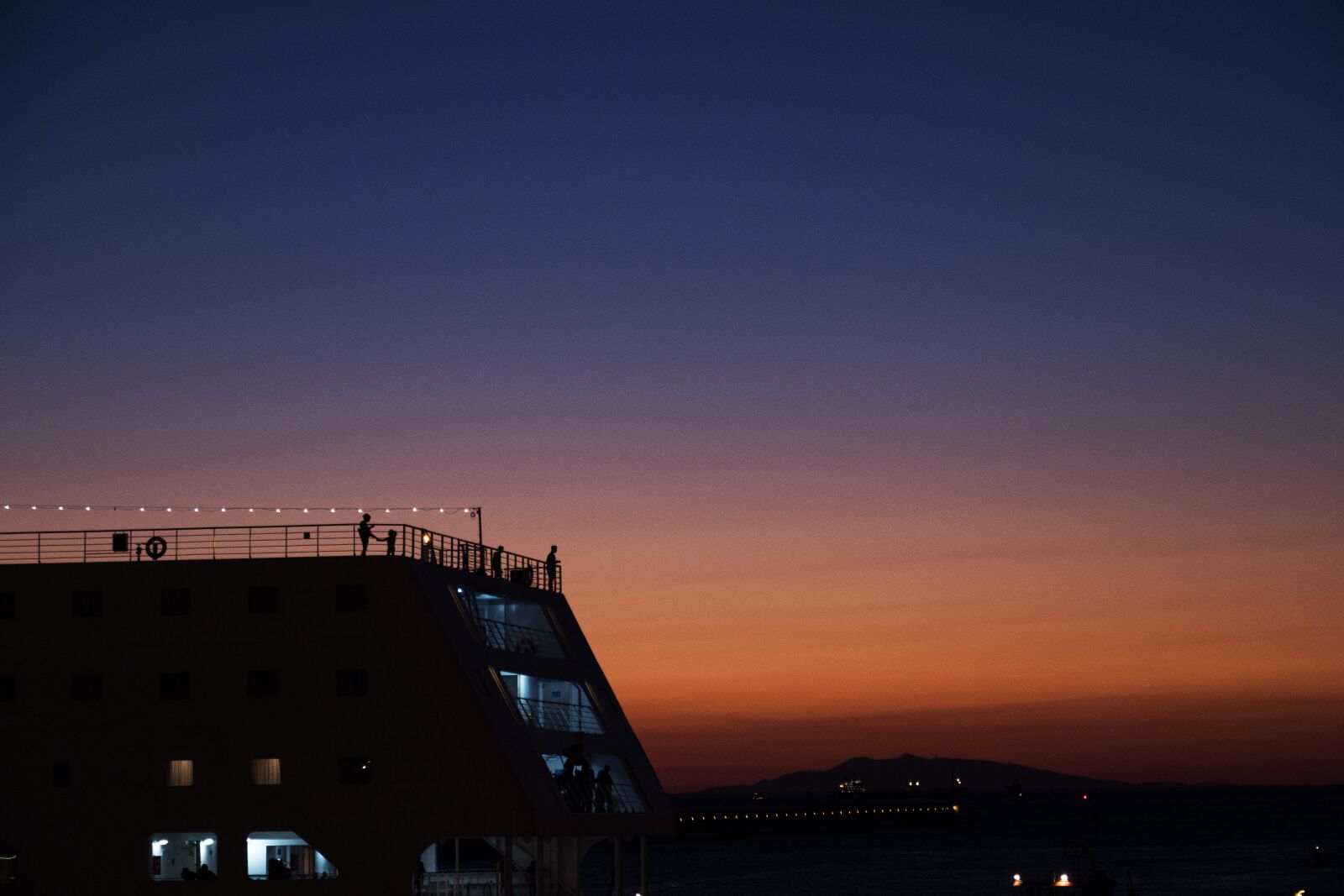 LEICA DG 12-60/F2.8-4.0 sample photo. Ship, ferry, cruise photography