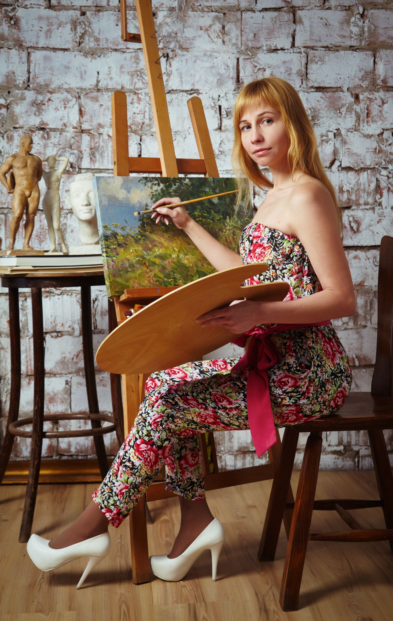 Canon EOS 5D Mark II sample photo. Artists, paint, easel photography