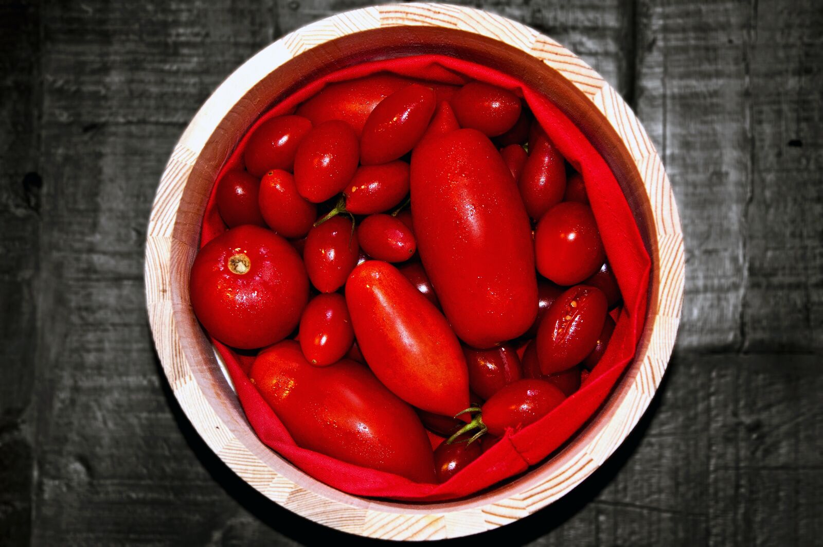 Nikon D90 sample photo. Tomatoes, red, vegetables photography