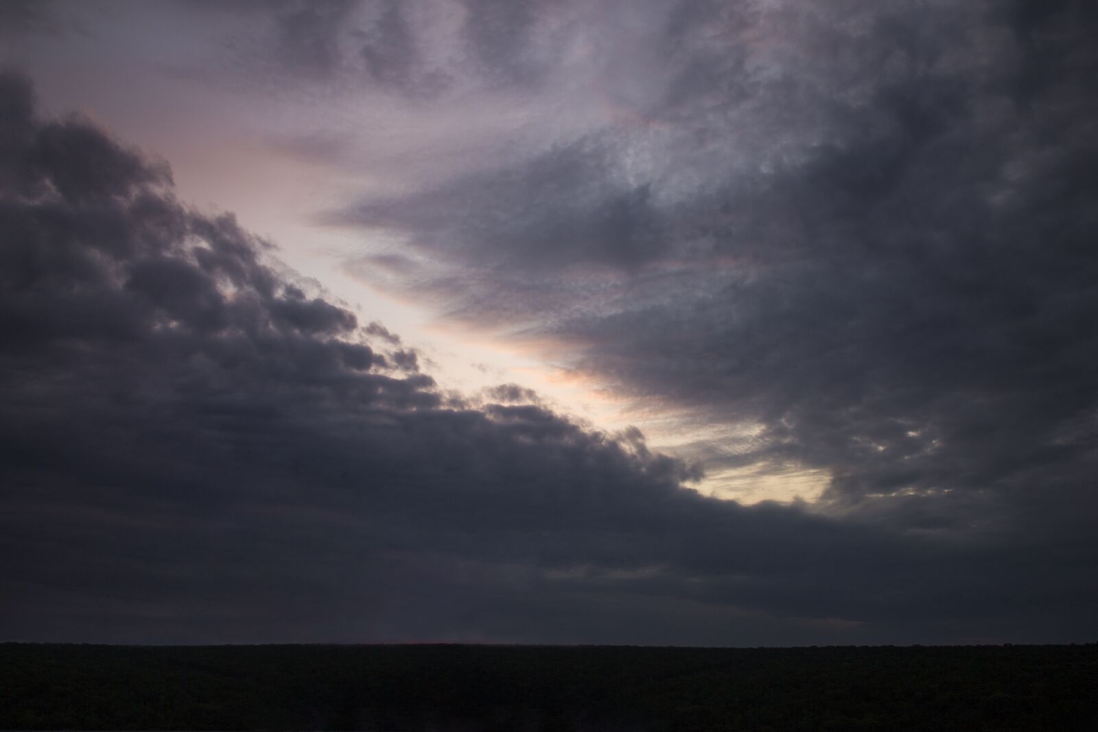 Canon EOS 1100D (EOS Rebel T3 / EOS Kiss X50) sample photo. Sunset, sky, clouds photography