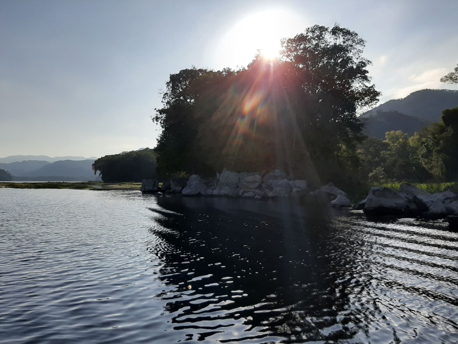 Samsung Galaxy A50 sample photo. Lake, mountain, sun photography
