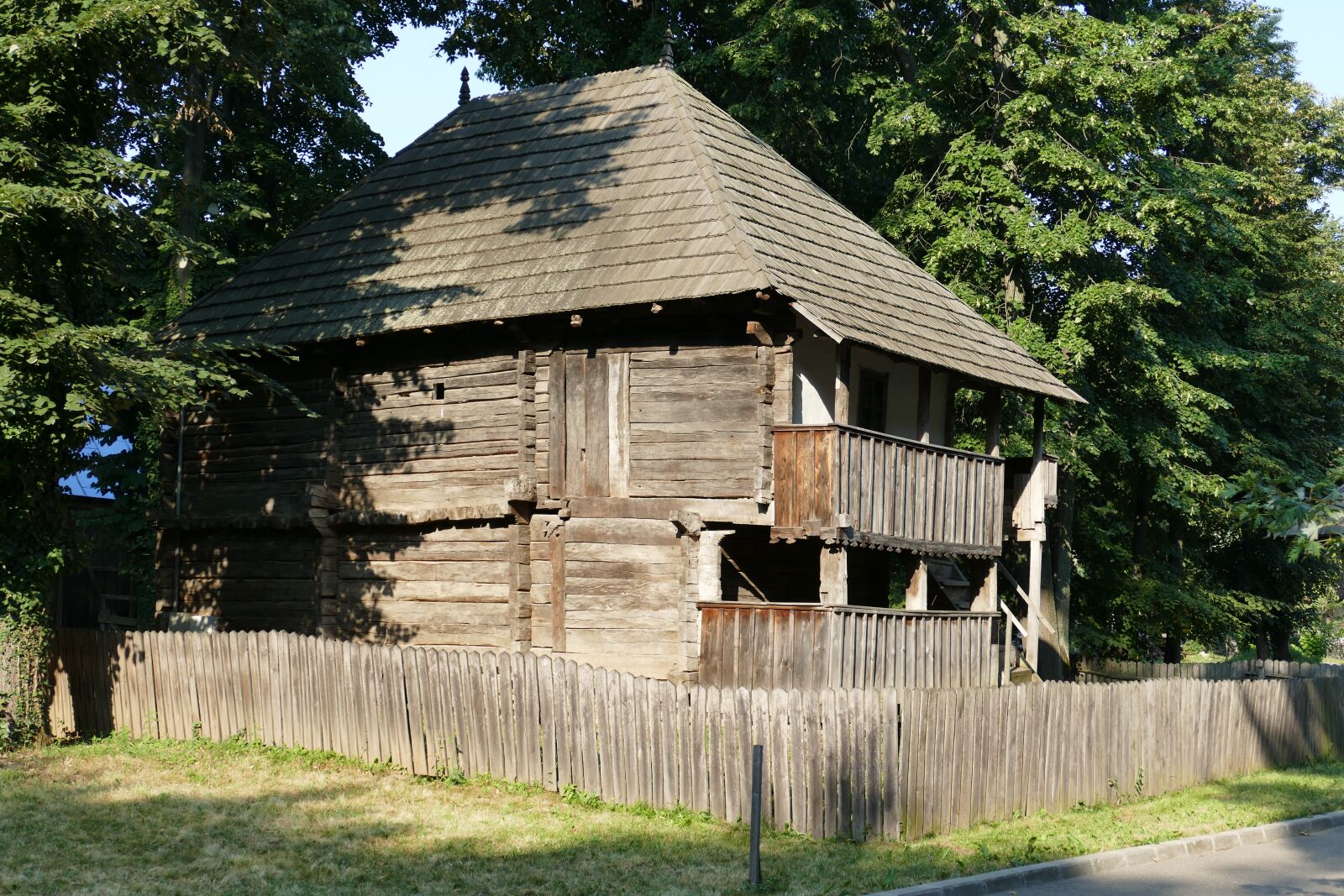 Panasonic Lumix DMC-FZ1000 sample photo. Open air museum, museum photography