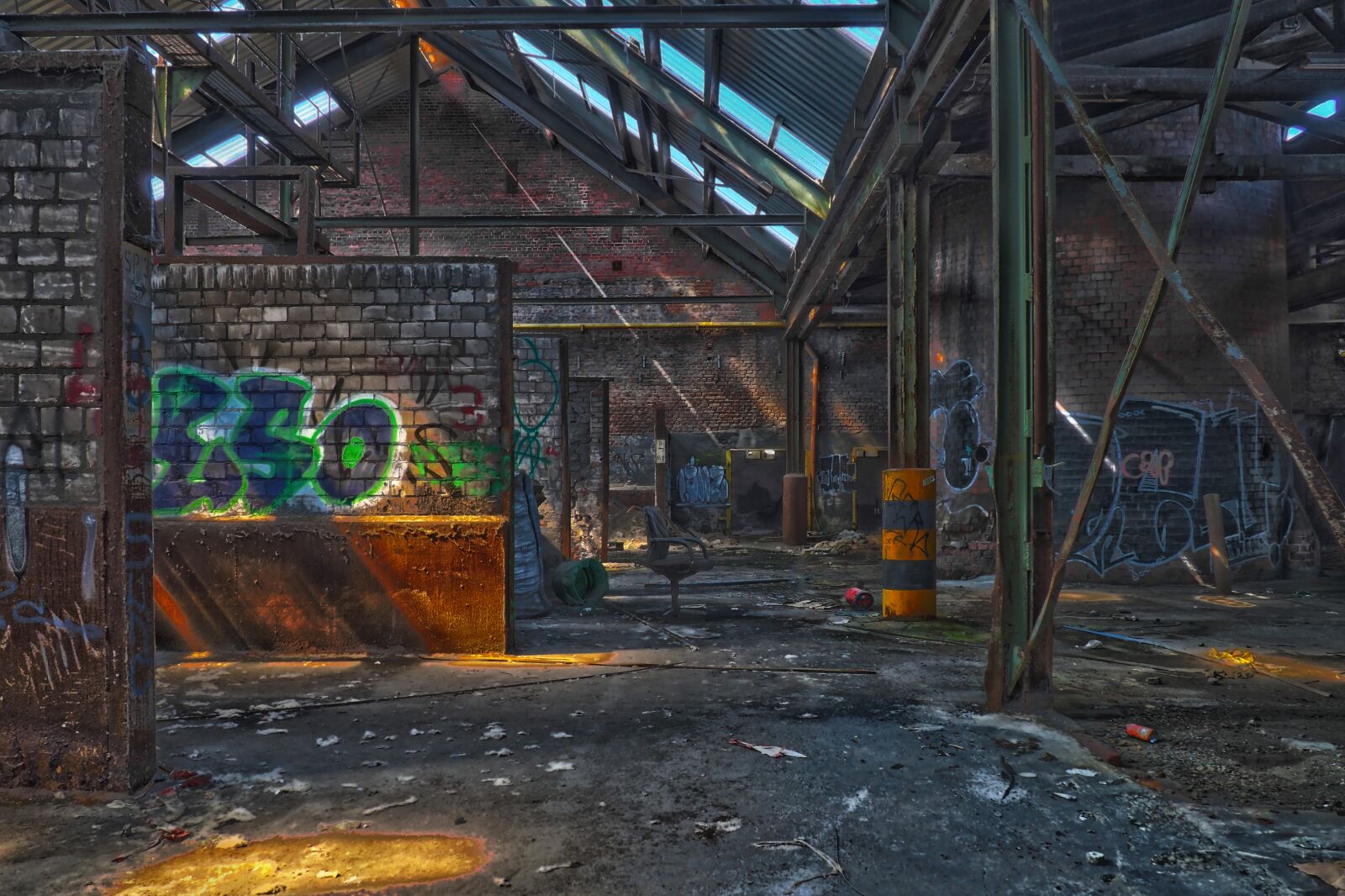 Olympus OM-D E-M10 sample photo. Lost places, factory, pforphoto photography