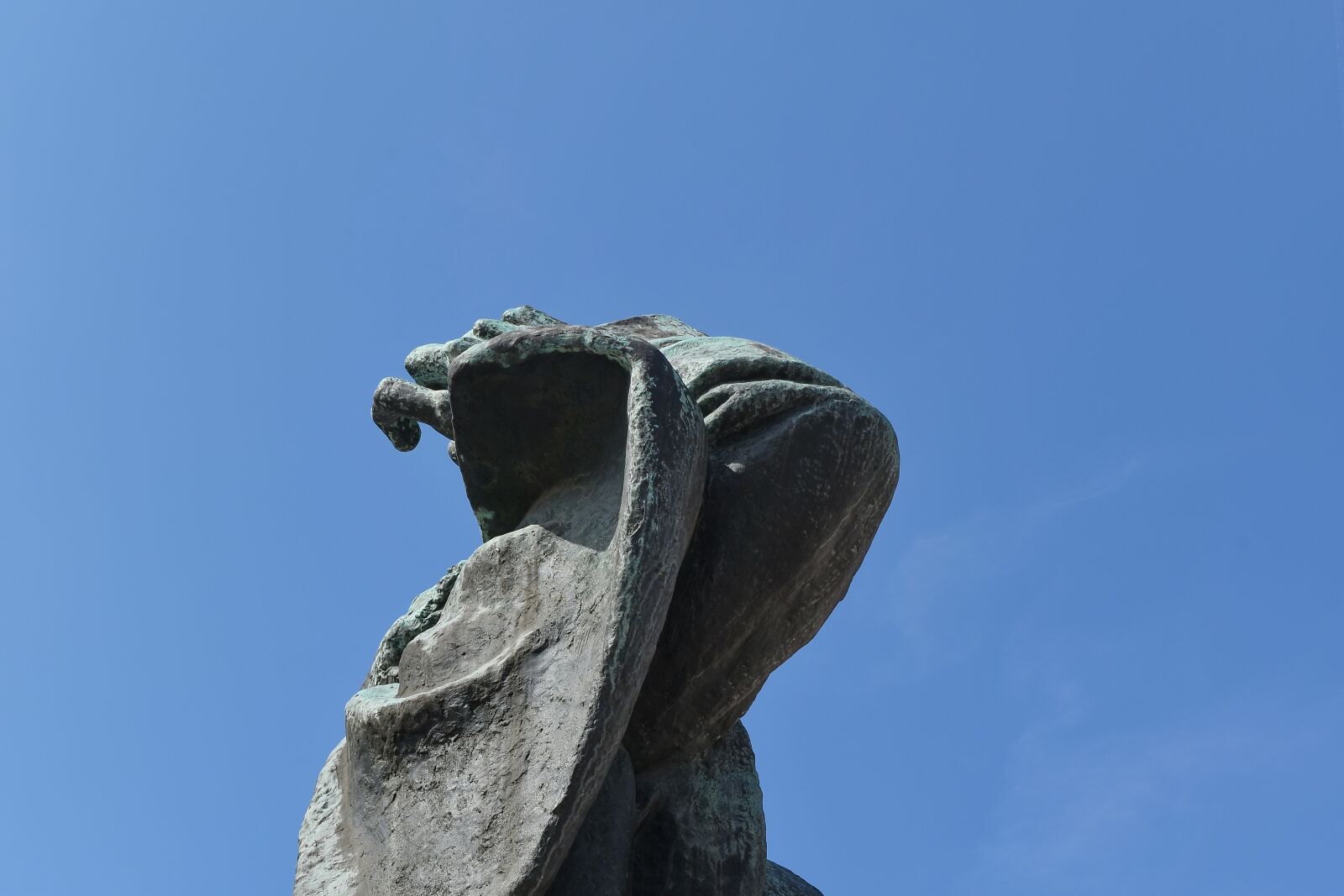 Nikon D5500 sample photo. Blue sky, bronze, fair photography