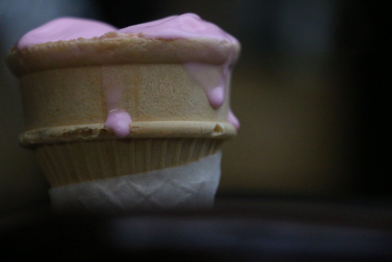 Canon EOS 70D sample photo. Cold, cone, dessert, drip photography