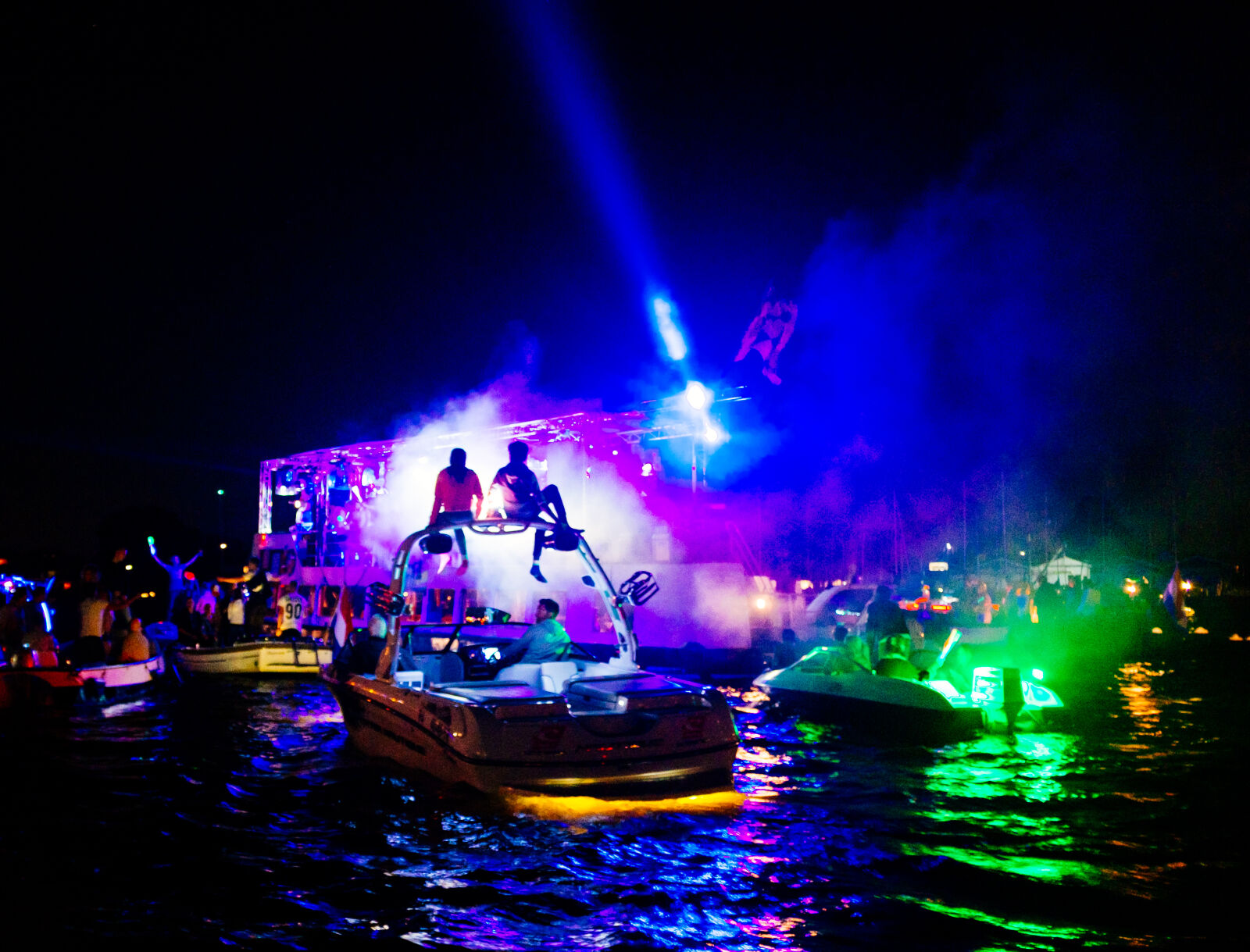 Fujifilm X100T sample photo. Boat, party photography