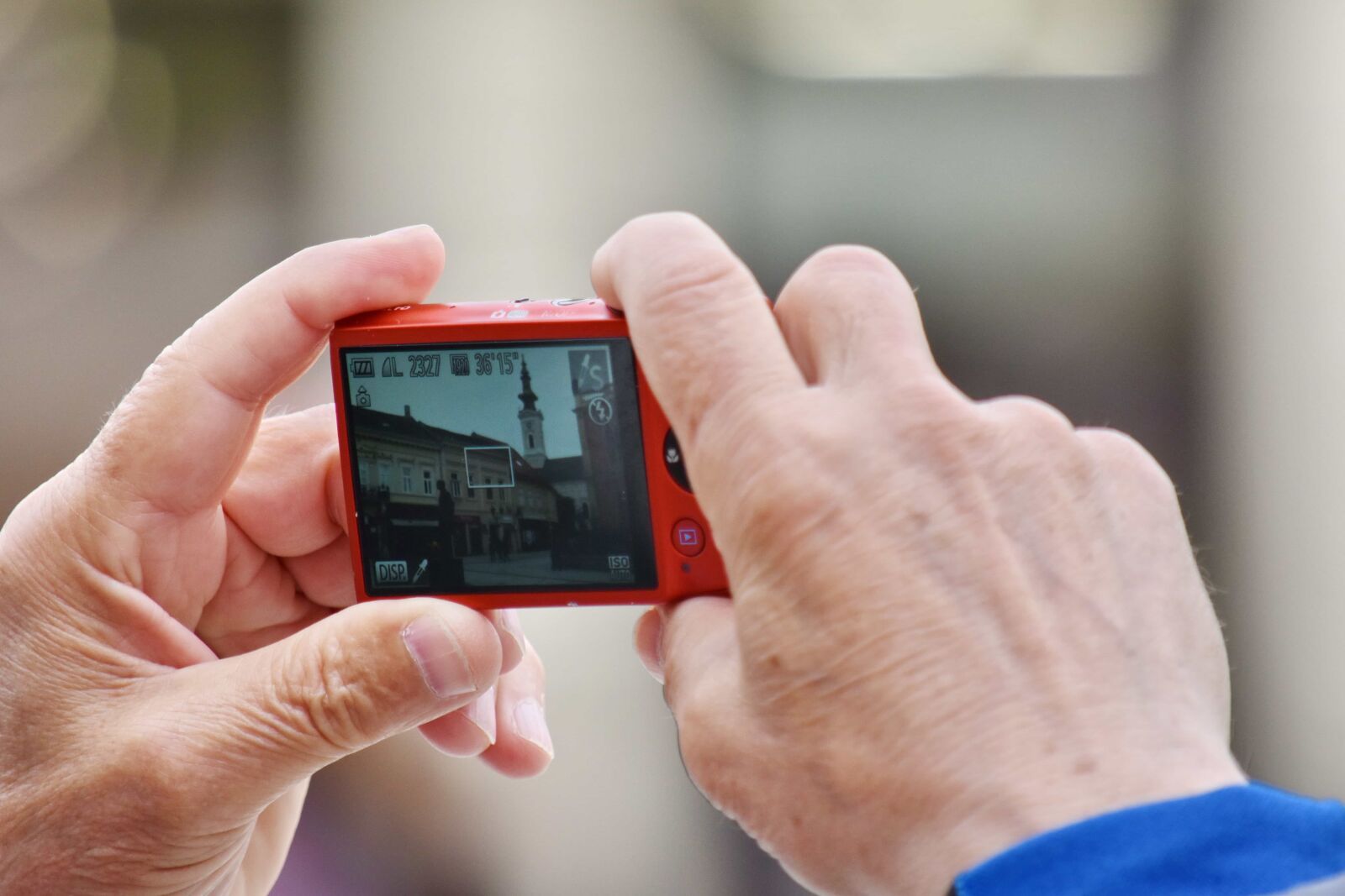 Nikon D5500 sample photo. Camera, hand, photographer, screen photography
